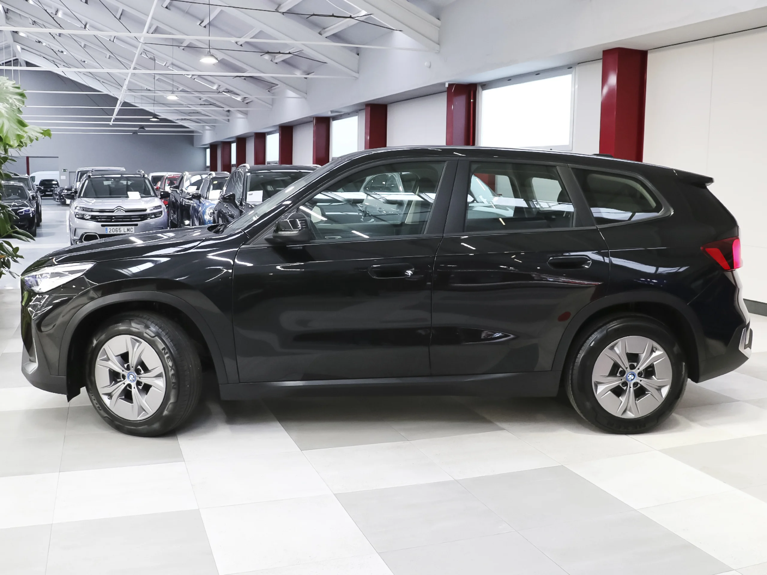 BMW IX1 eDrive20 150 kW (204 CV) - Foto 2