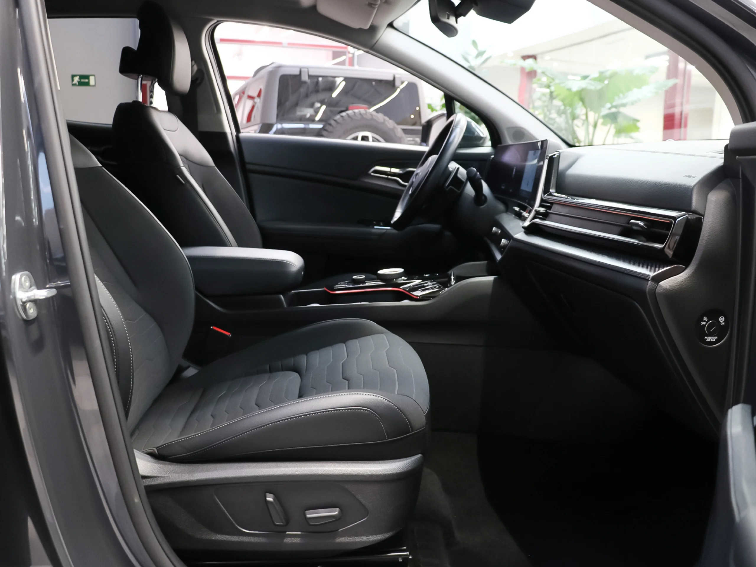 Kia Sportage 1.6 T-GDi PHEV Tech 4x4 195 kW (265 CV) - Foto 6