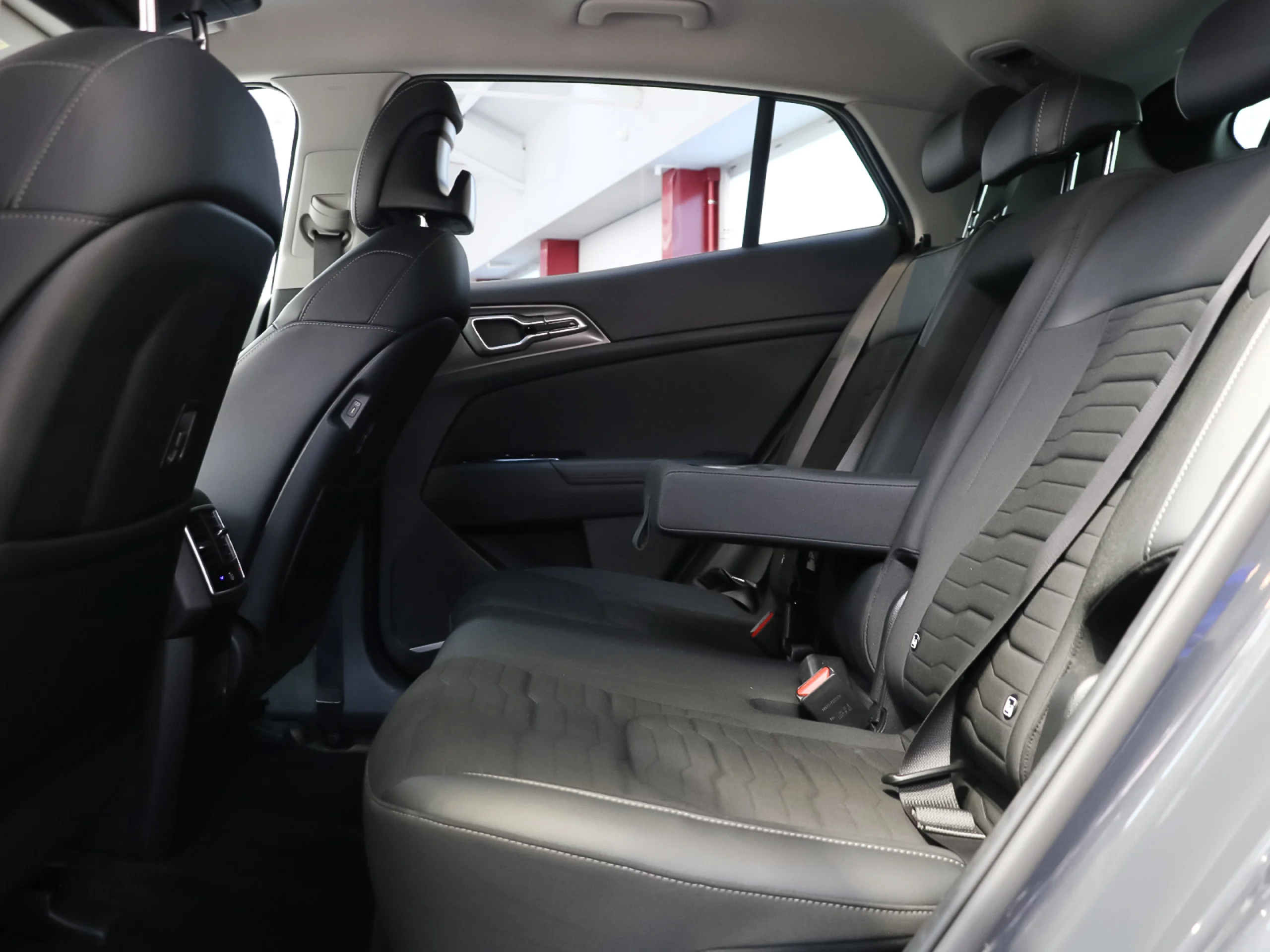 Kia Sportage 1.6 T-GDi PHEV Tech 4x4 195 kW (265 CV) - Foto 9