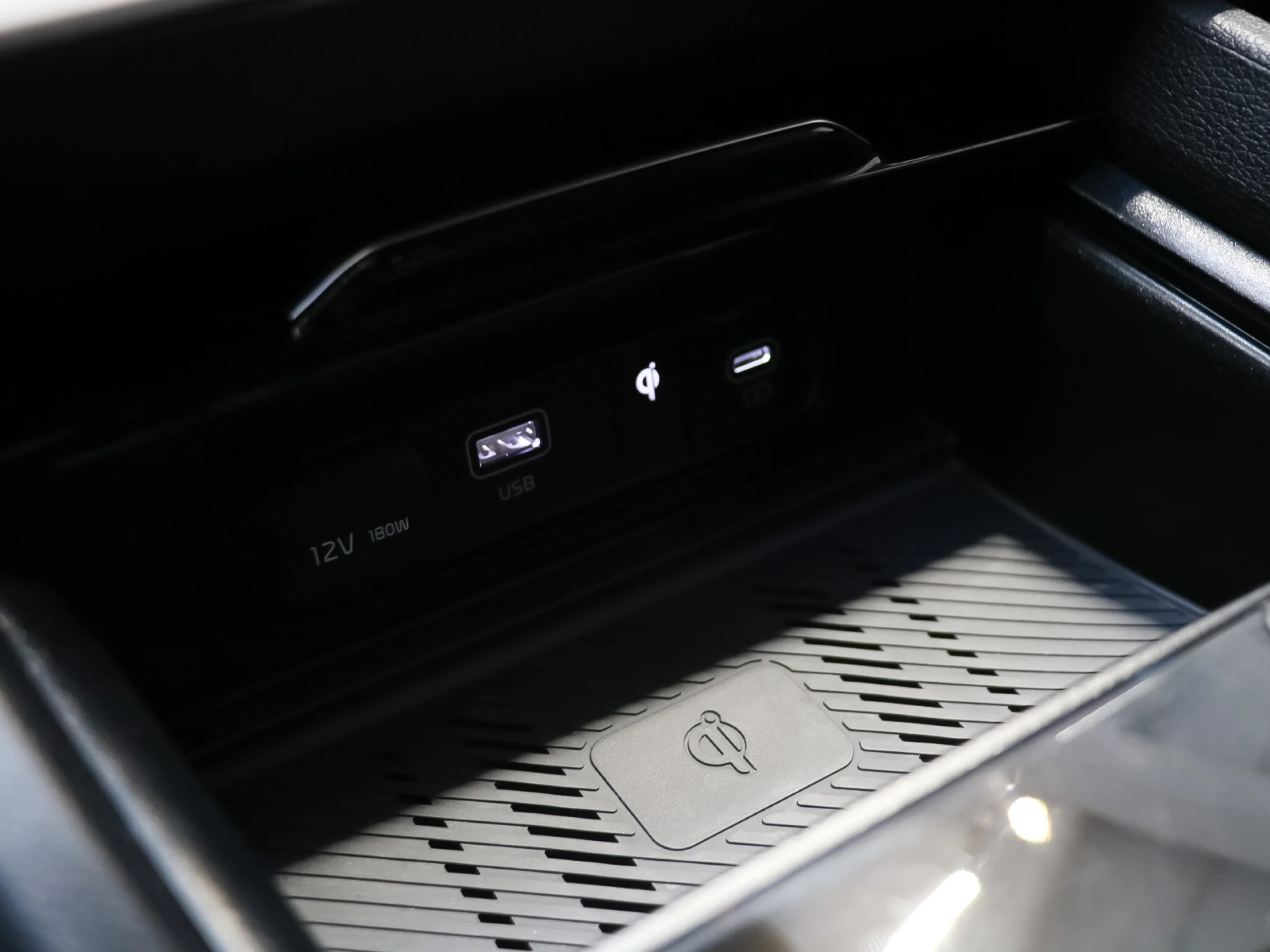 Kia Sportage 1.6 T-GDi PHEV Tech 4x4 195 kW (265 CV) - Foto 21