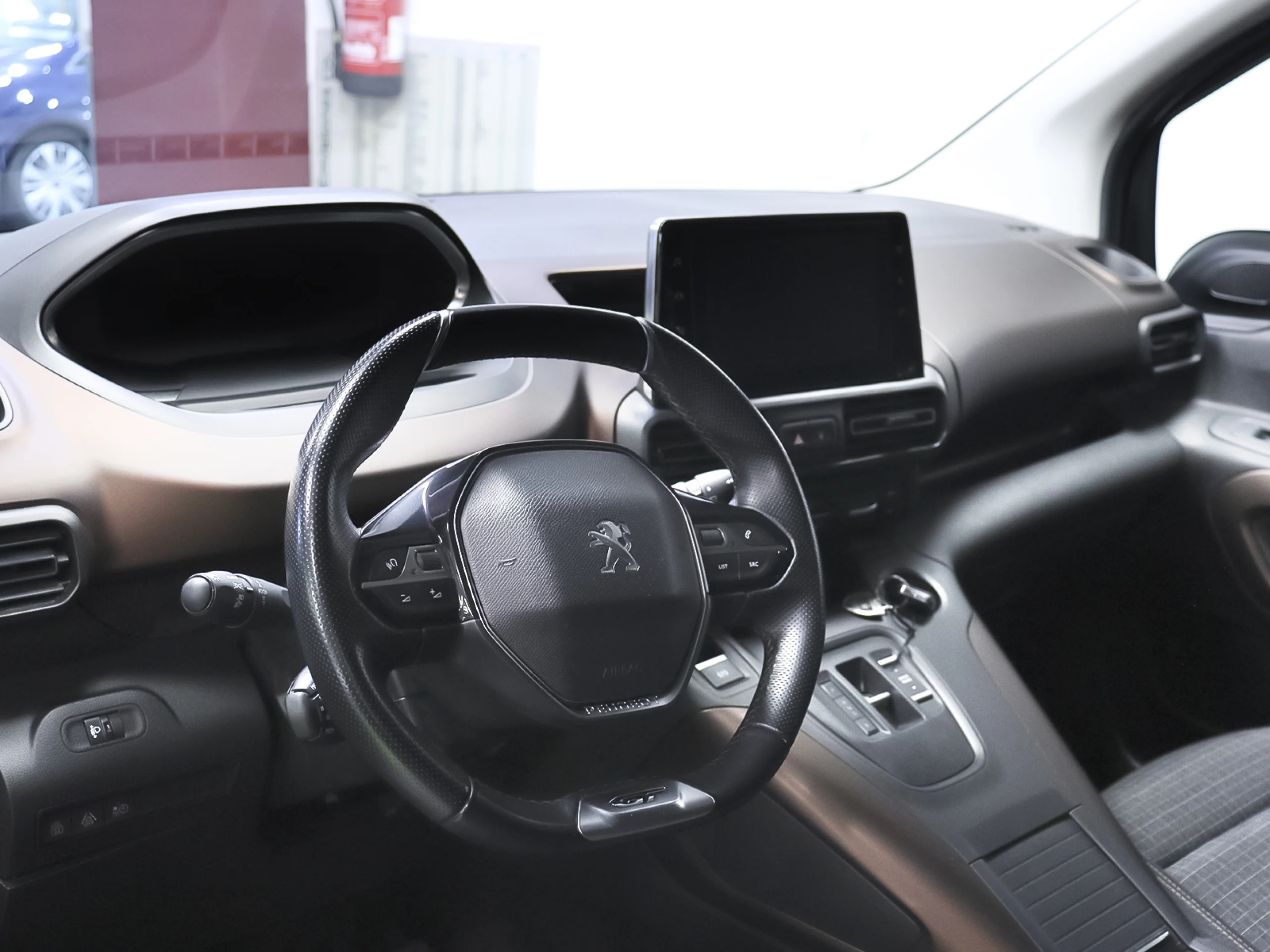 Peugeot E-Rifter GT Standard 100 kW (136 CV) - Foto 4