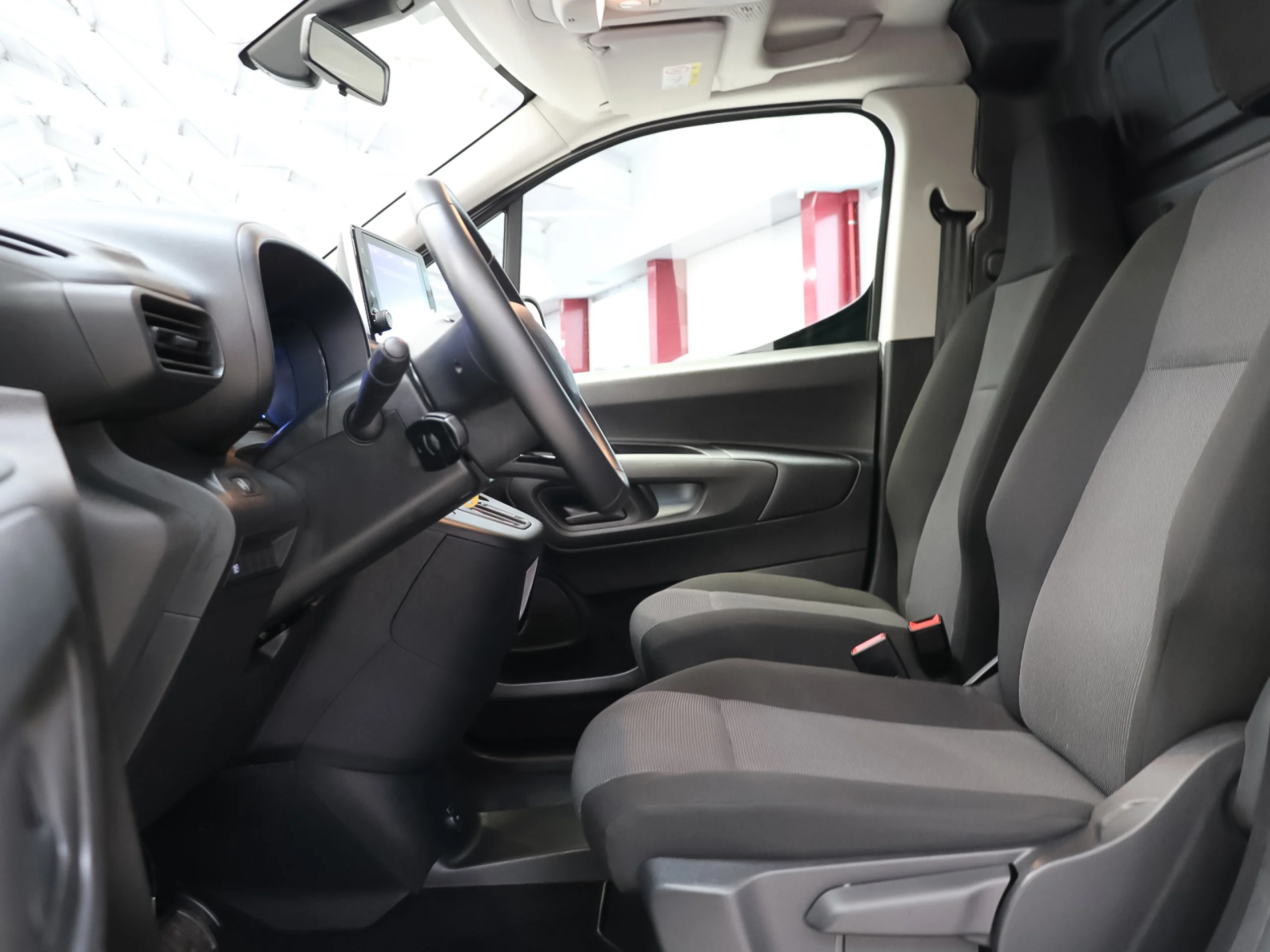 Fiat E-Doblò Furgón 50kWh L1H1 100 kW (136 CV) - Foto 7