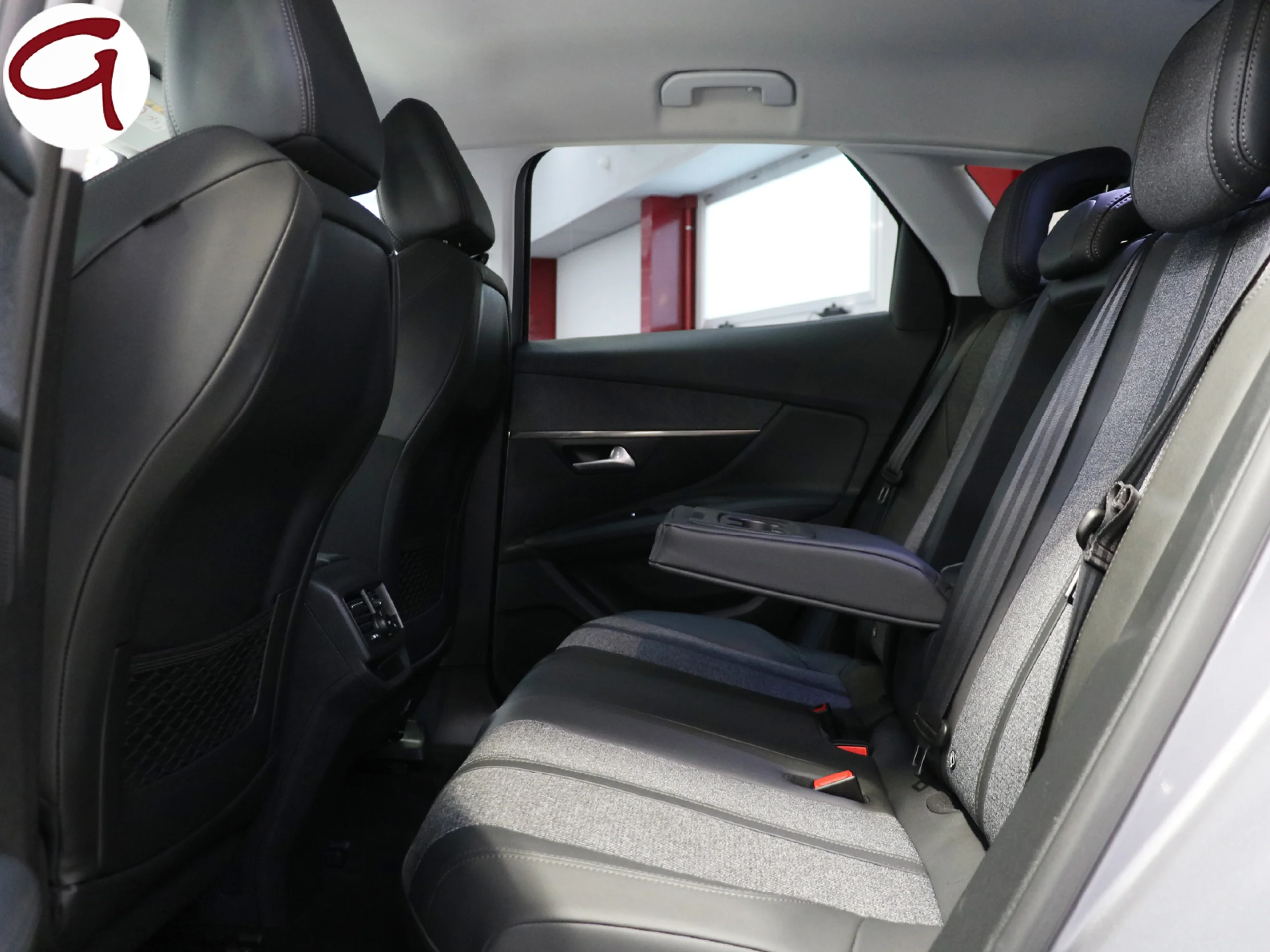 Peugeot 3008 BlueHDI 130 S&S Allure EAT8 96 kW (130 CV) - Foto 8