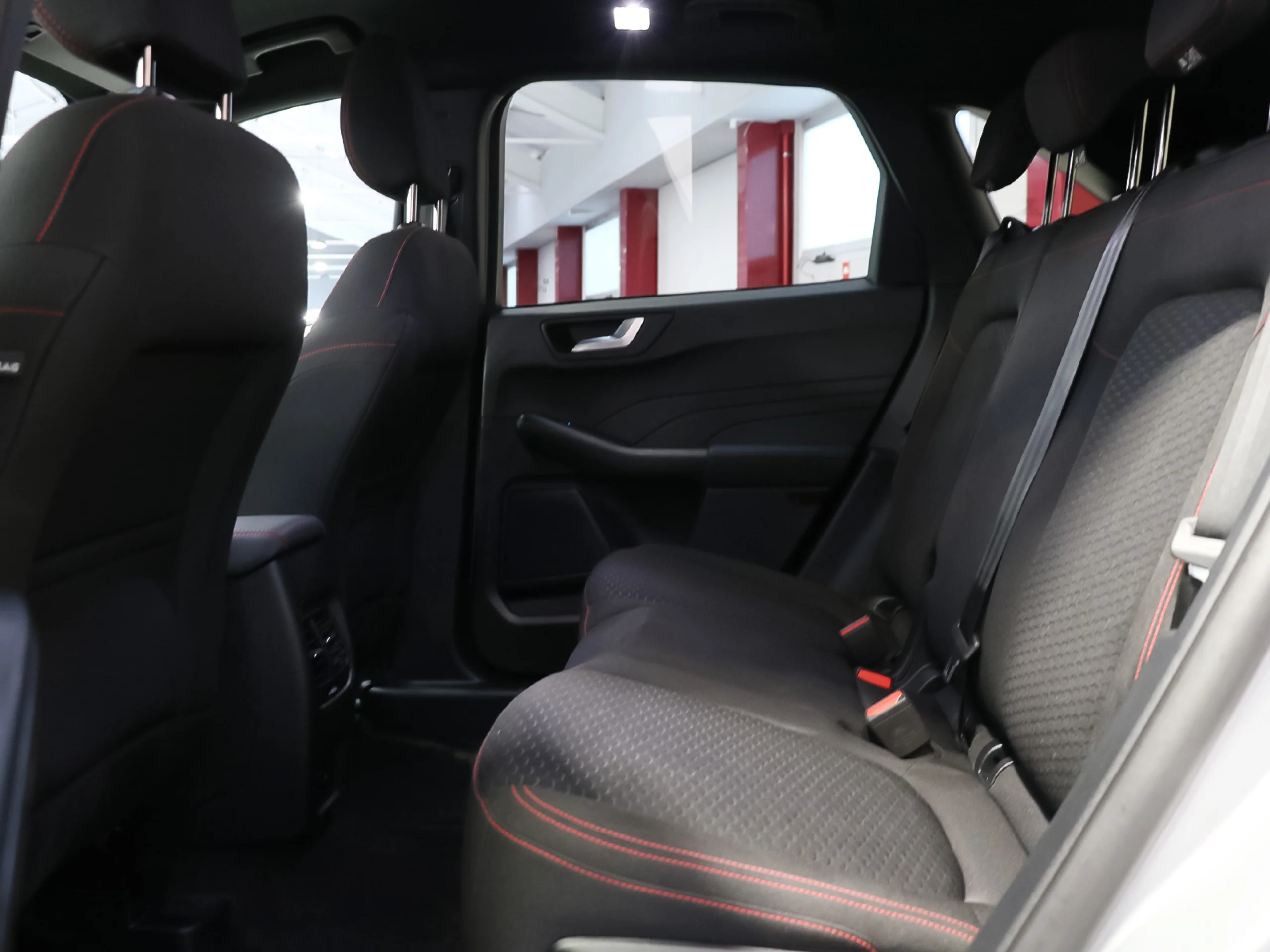 Ford Kuga 2.5 Duratec PHEV ST-Line Auto 178 kW (243 CV) - Foto 10