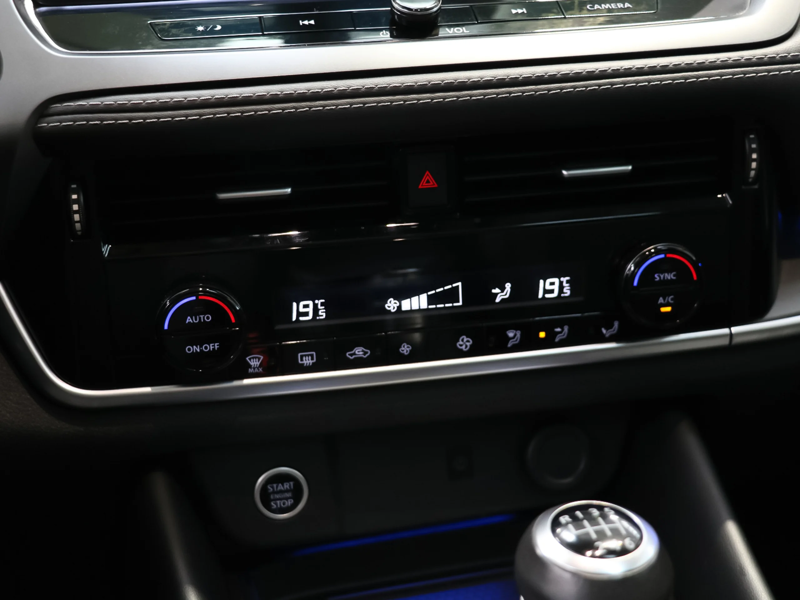 Nissan Qashqai DIG-T 140 N-Connecta 103 kW (140 CV) - Foto 22