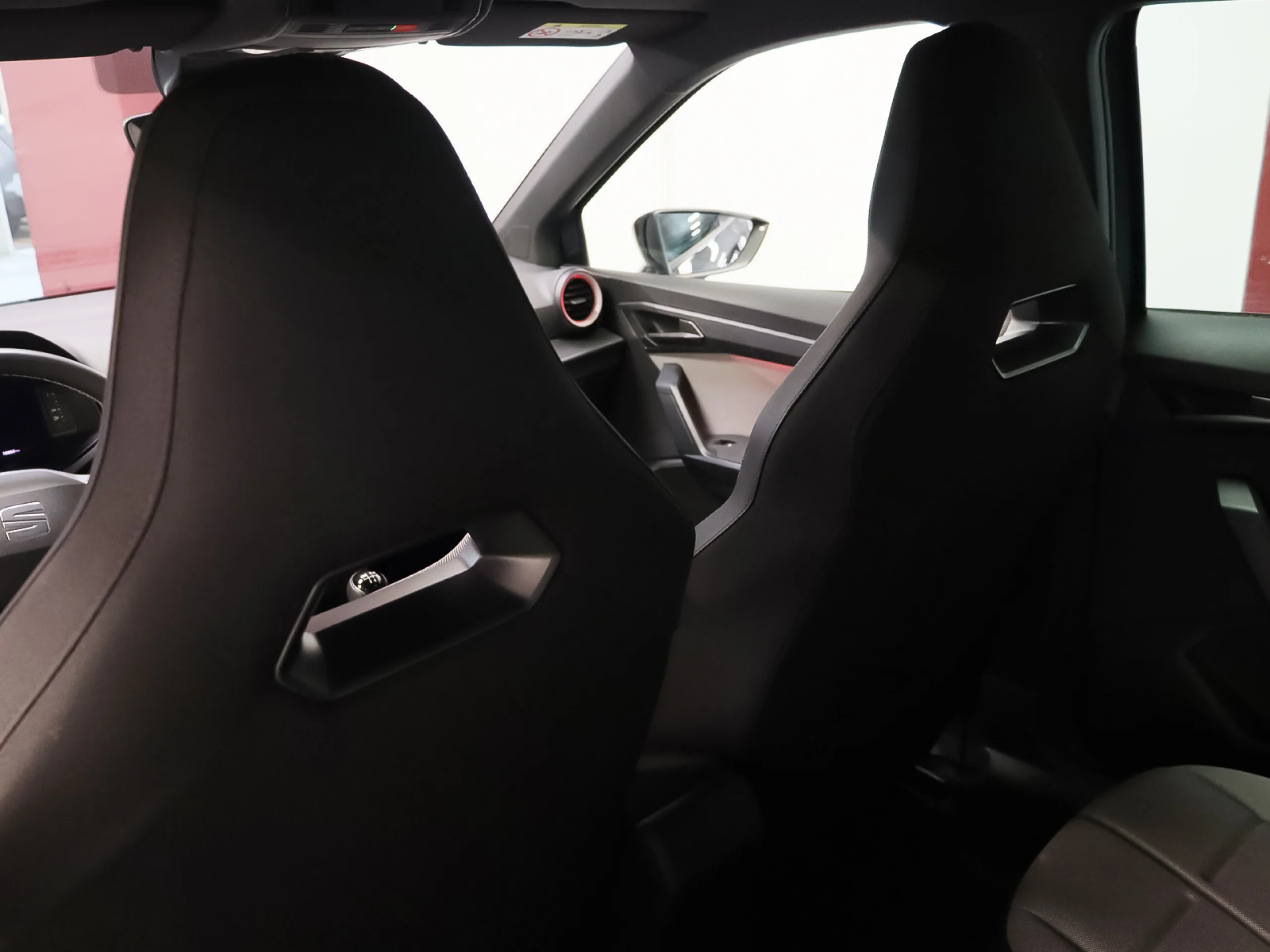 SEAT Arona 1.0 TSI S&S FR 85 kW (115 CV) - Foto 9