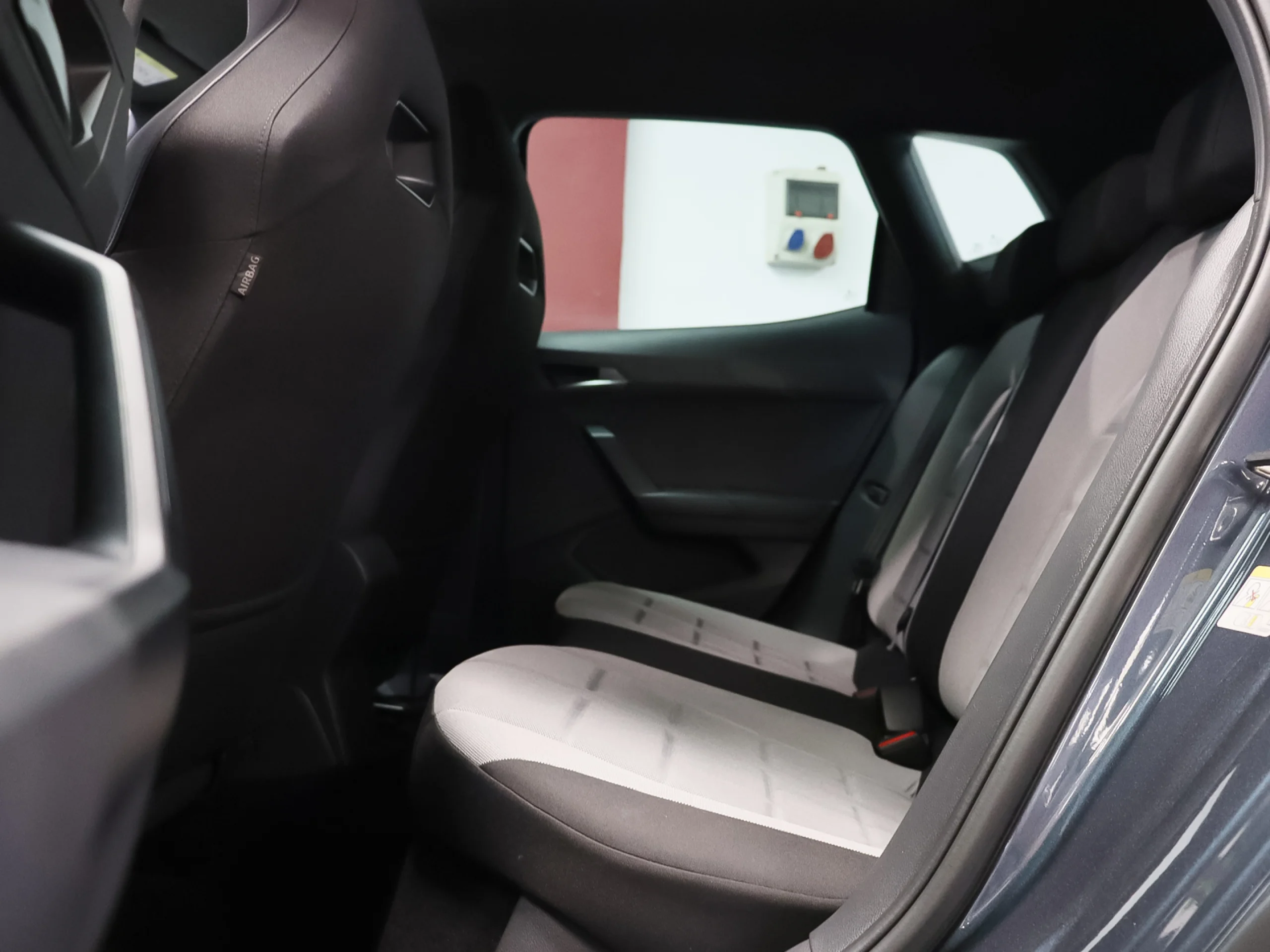 SEAT Arona 1.0 TSI S&S FR 85 kW (115 CV) - Foto 10