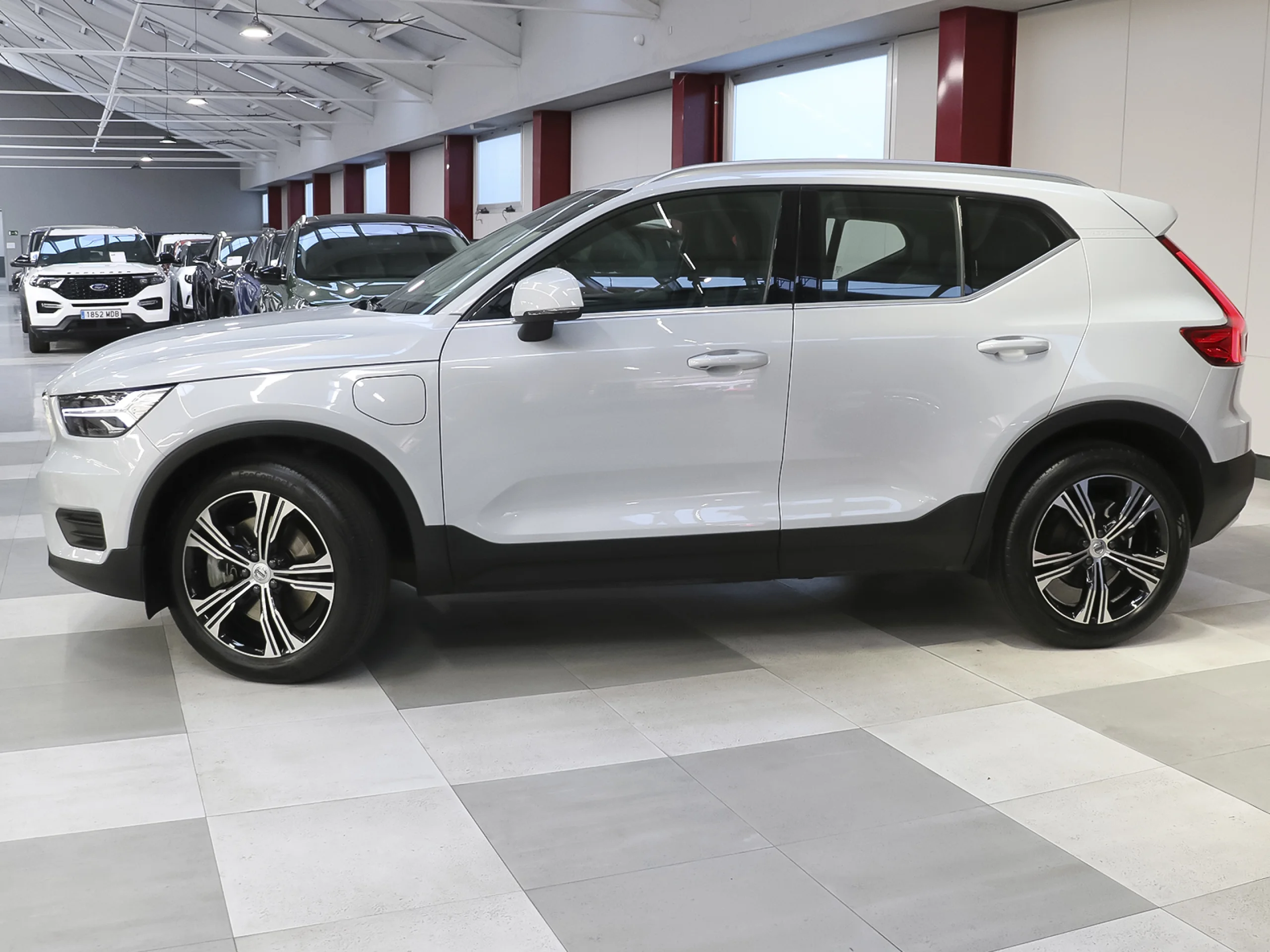Volvo XC40 T4 Twin Recharge Inscription Auto 155 kW (211 CV) - Foto 2