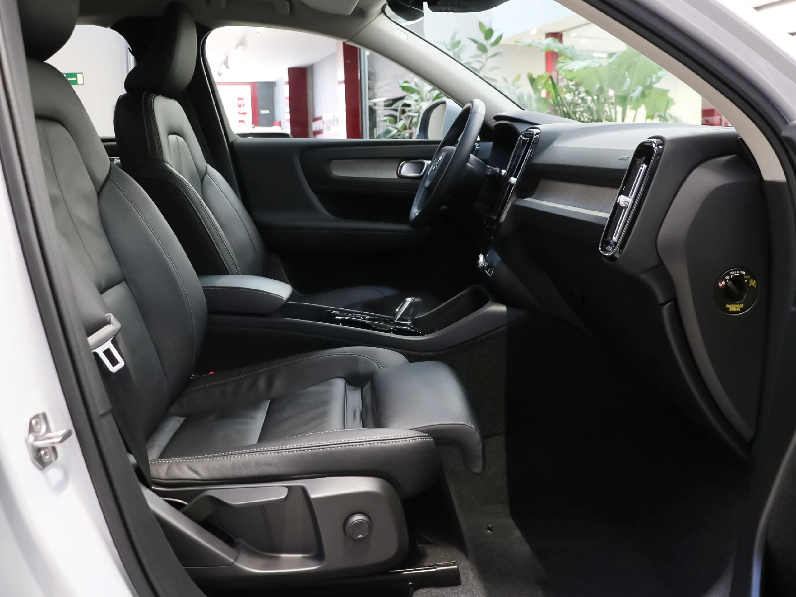 Volvo XC40 T4 Twin Recharge Inscription Auto 155 kW (211 CV) - Foto 6