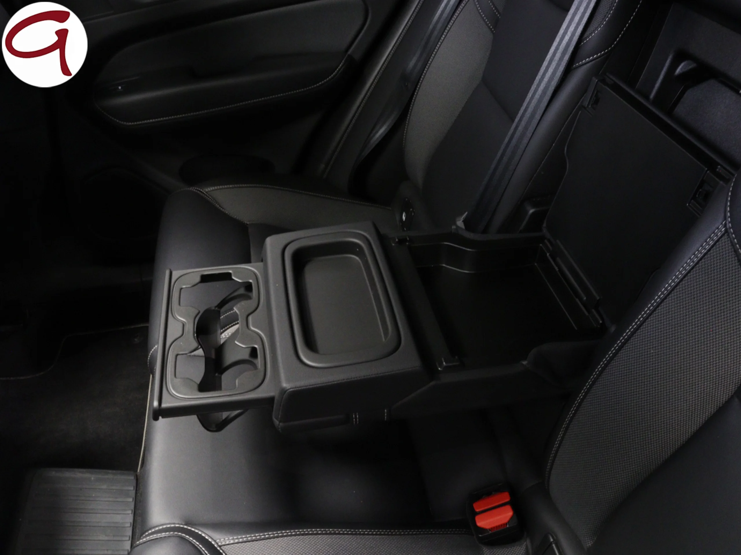 Volvo XC60 T6 Recharge R-Design AWD Auto 250 kW (340 CV) - Foto 12