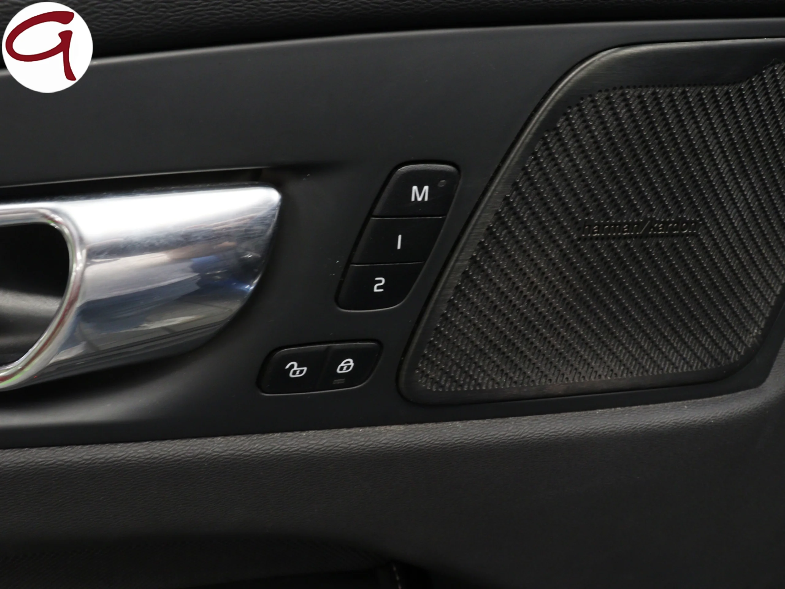 Volvo XC60 T6 Recharge R-Design AWD Auto 250 kW (340 CV) - Foto 14