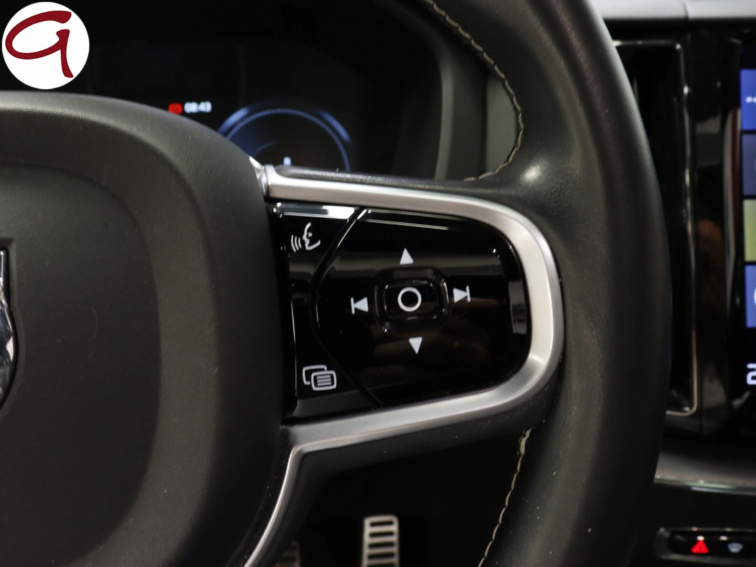 Volvo XC60 T6 Recharge R-Design AWD Auto 250 kW (340 CV) - Foto 19