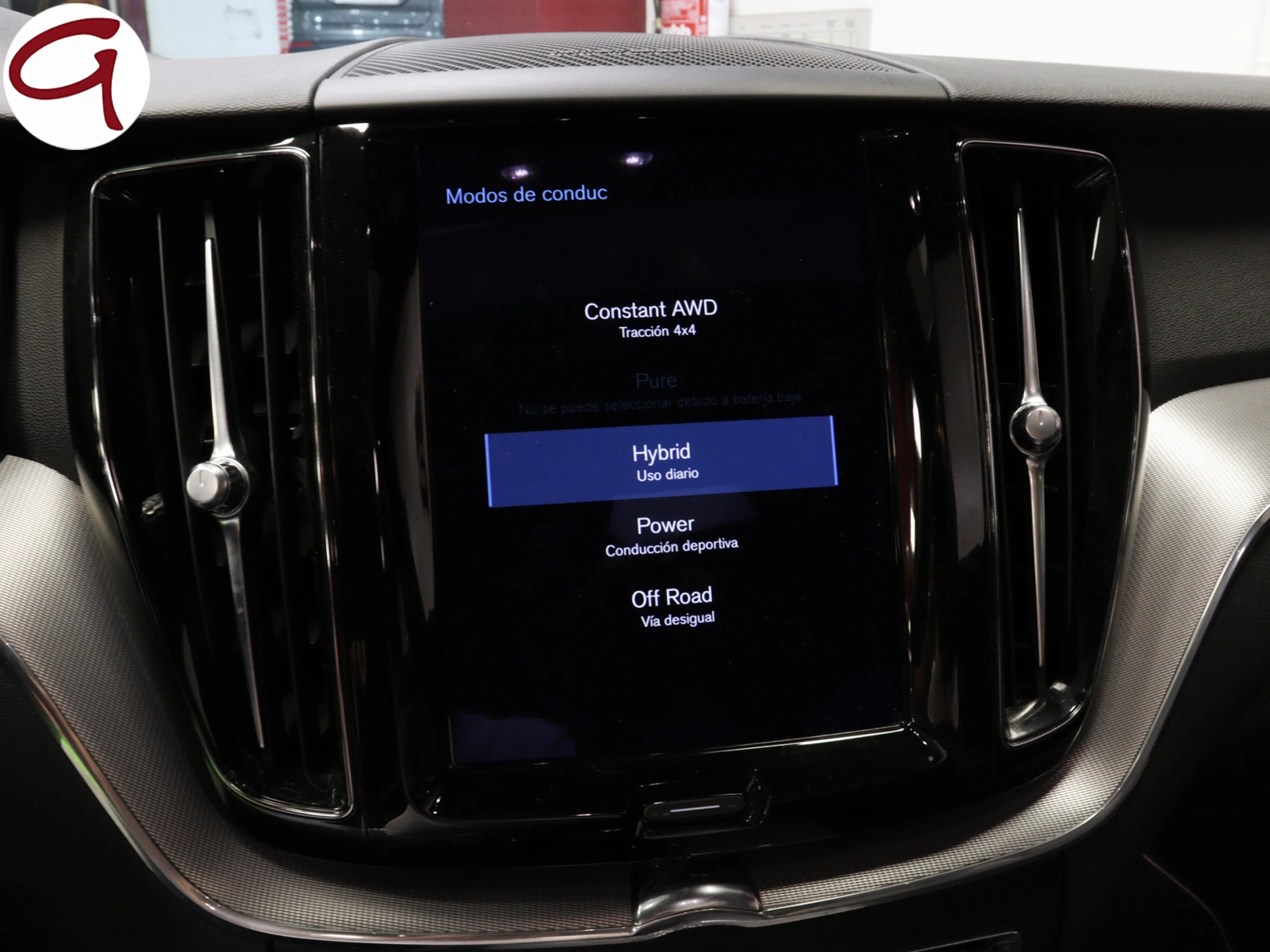 Volvo XC60 T6 Recharge R-Design AWD Auto 250 kW (340 CV) - Foto 28