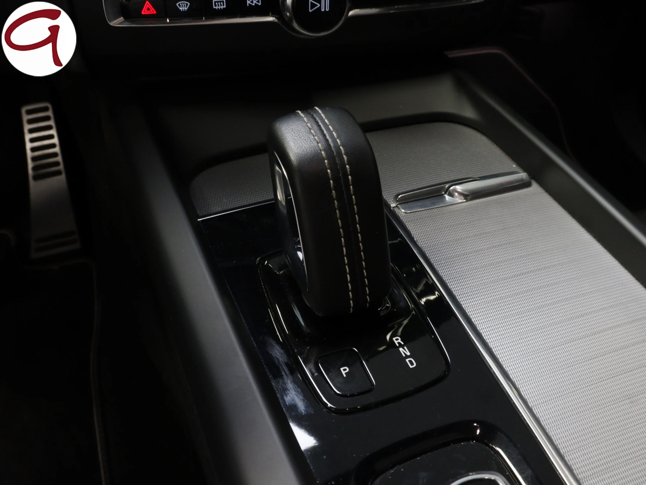 Volvo XC60 T6 Recharge R-Design AWD Auto 250 kW (340 CV) - Foto 30