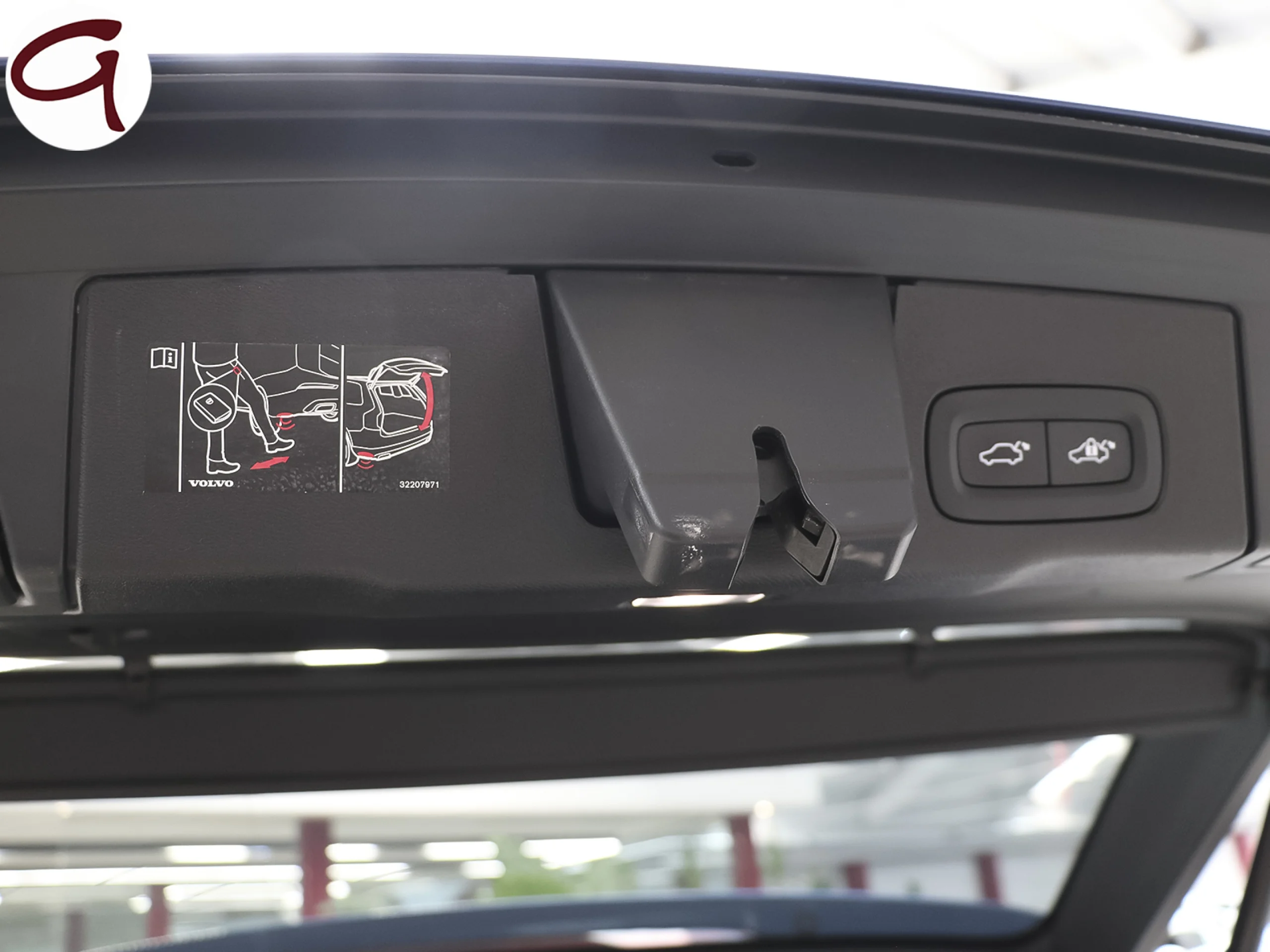 Volvo XC60 T6 Recharge R-Design AWD Auto 250 kW (340 CV) - Foto 38