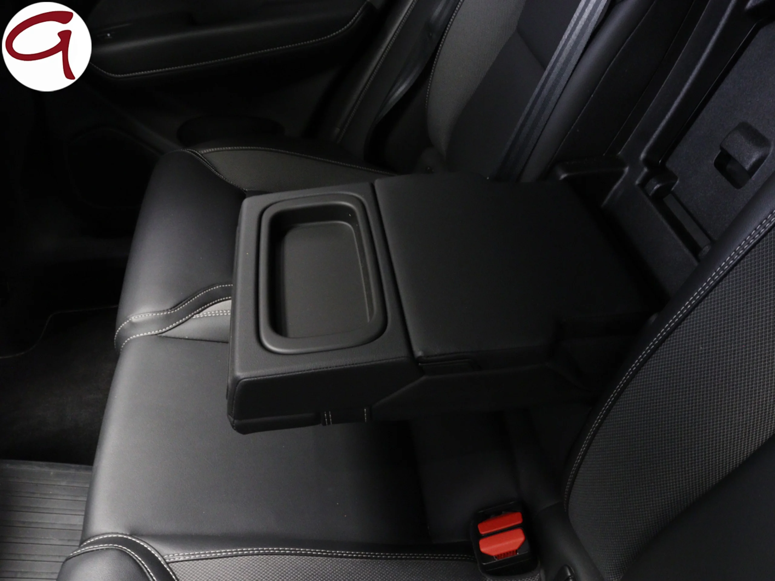 Volvo XC60 T6 Recharge R-Design AWD Auto 250 kW (340 CV) - Foto 11