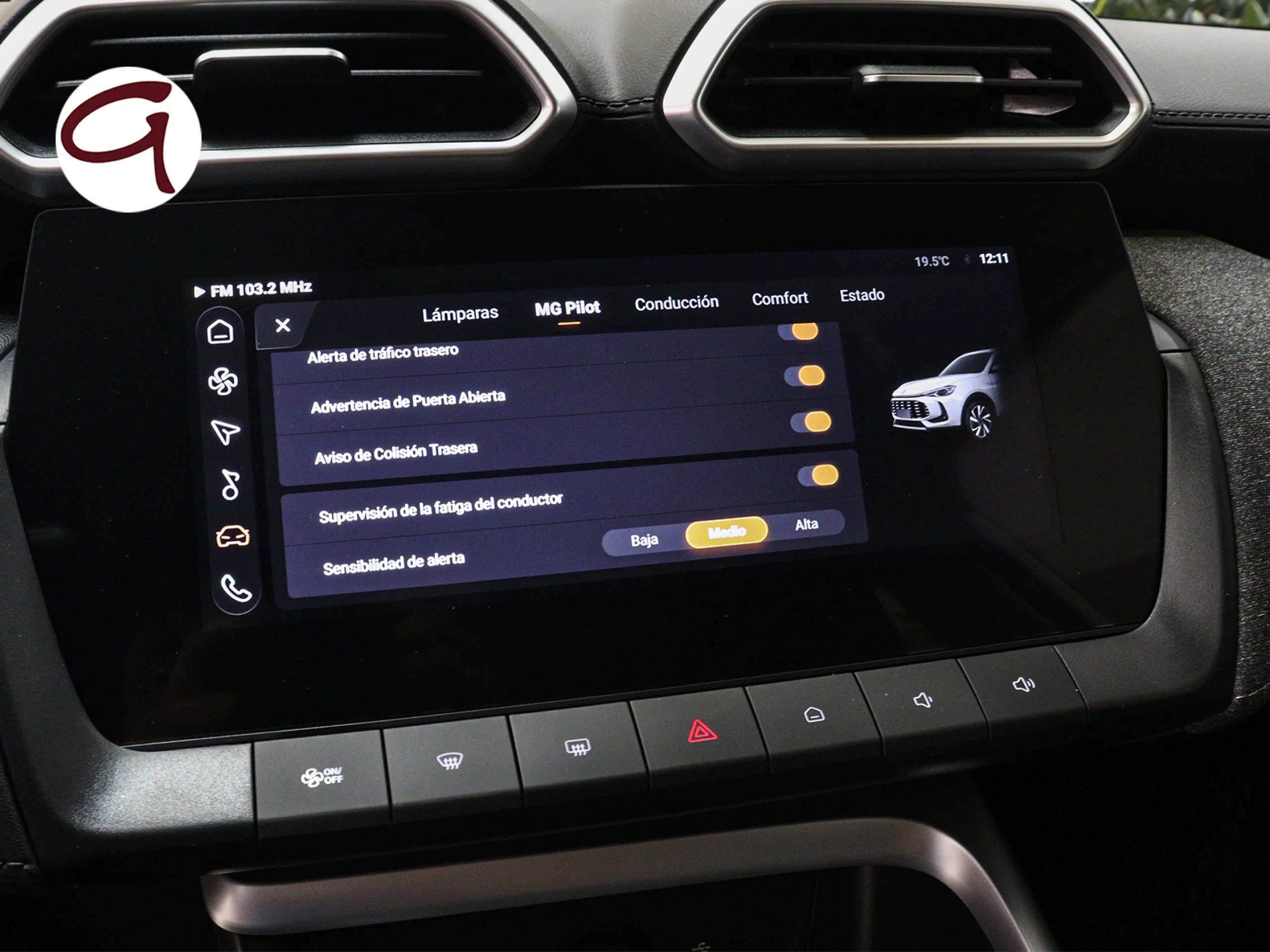 MG ZS 1.5 Hybrid+ Standard 145 kW (197 CV) - Foto 23