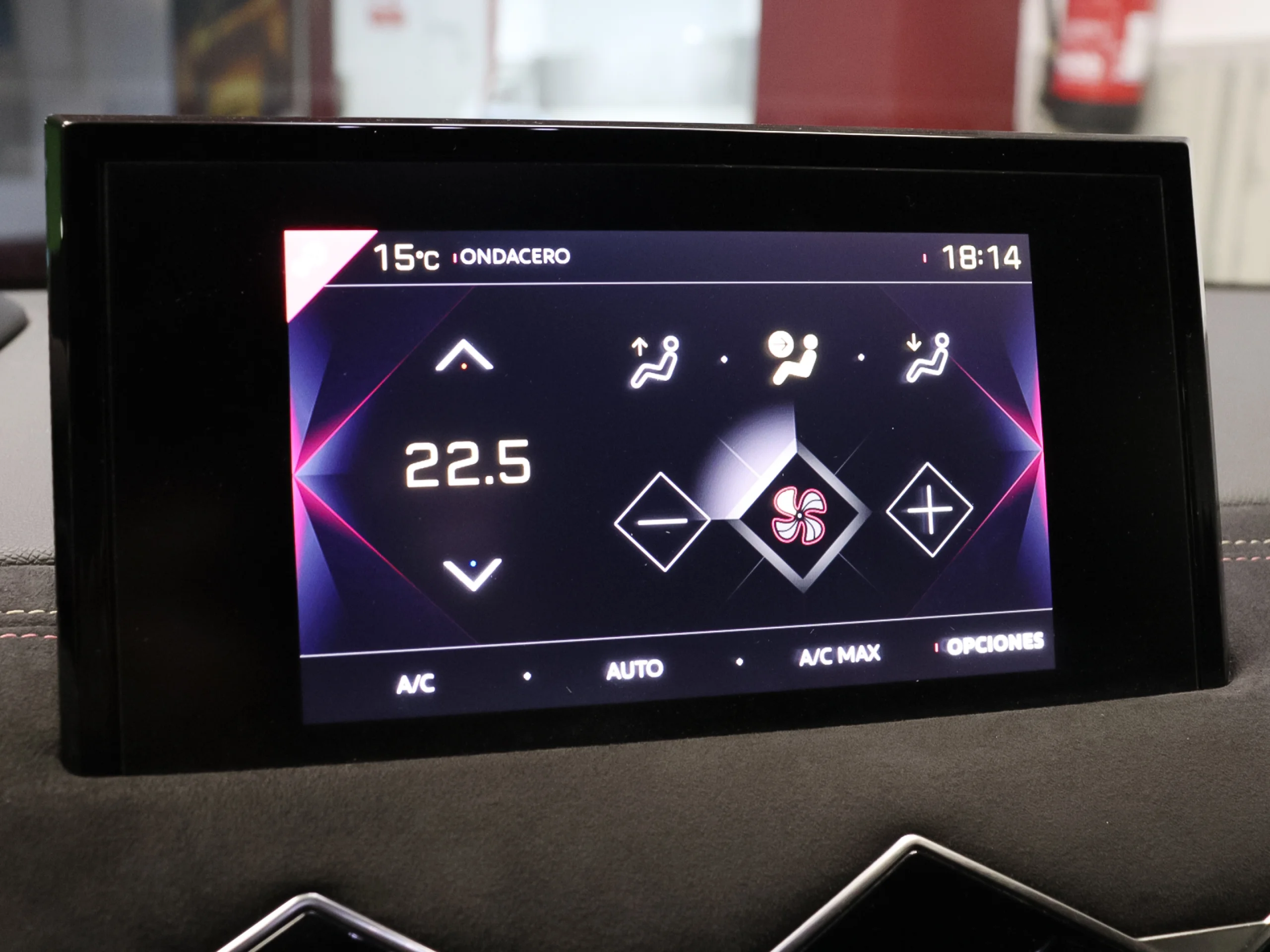 DS DS3 Crossback Performance Line PureTech Auto 96 kW (130 CV) - Foto 14