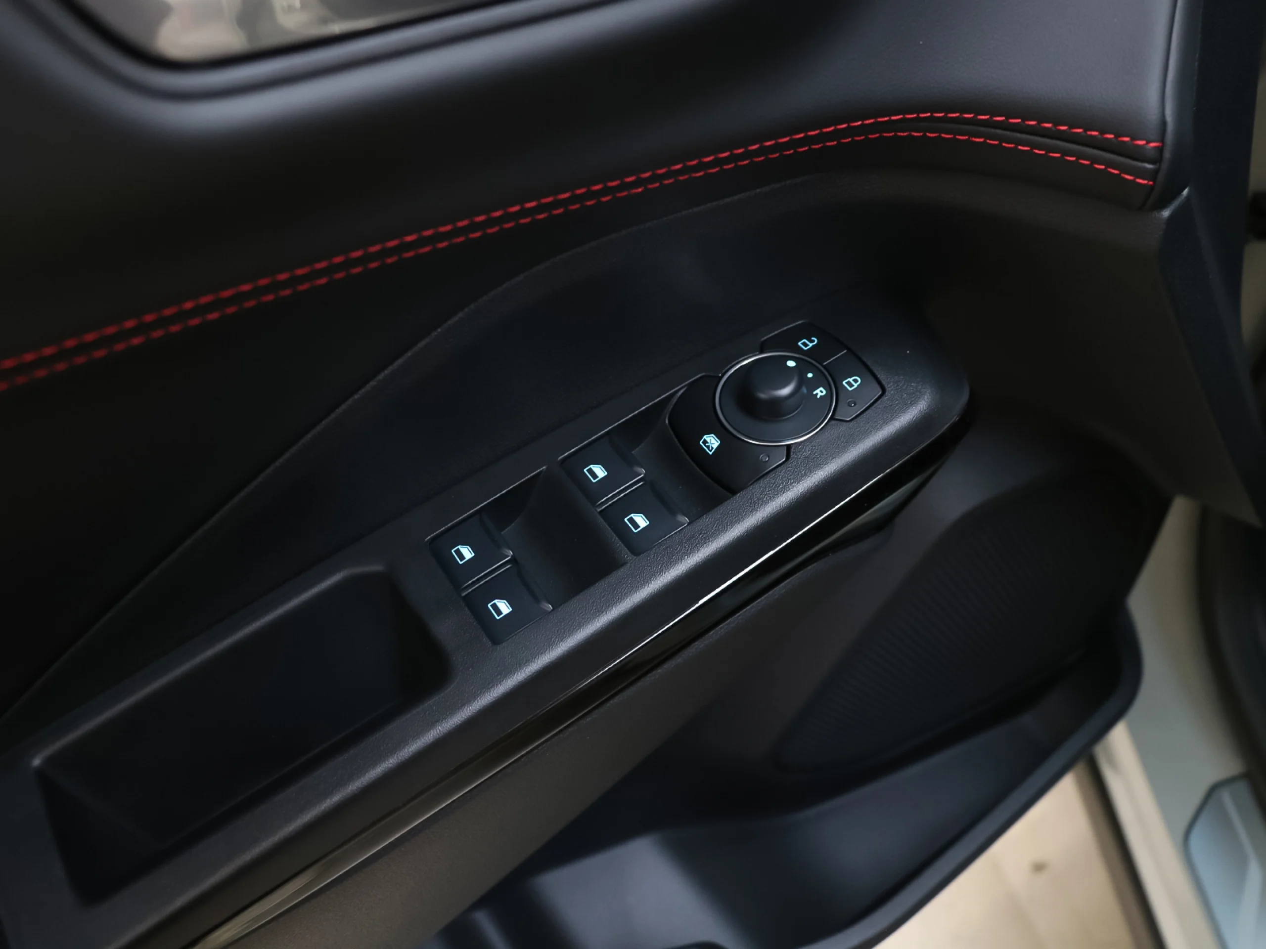 Ford Puma 1.0 EcoBoost MHEV ST-Line Auto 92 kW (125 CV) - Foto 38