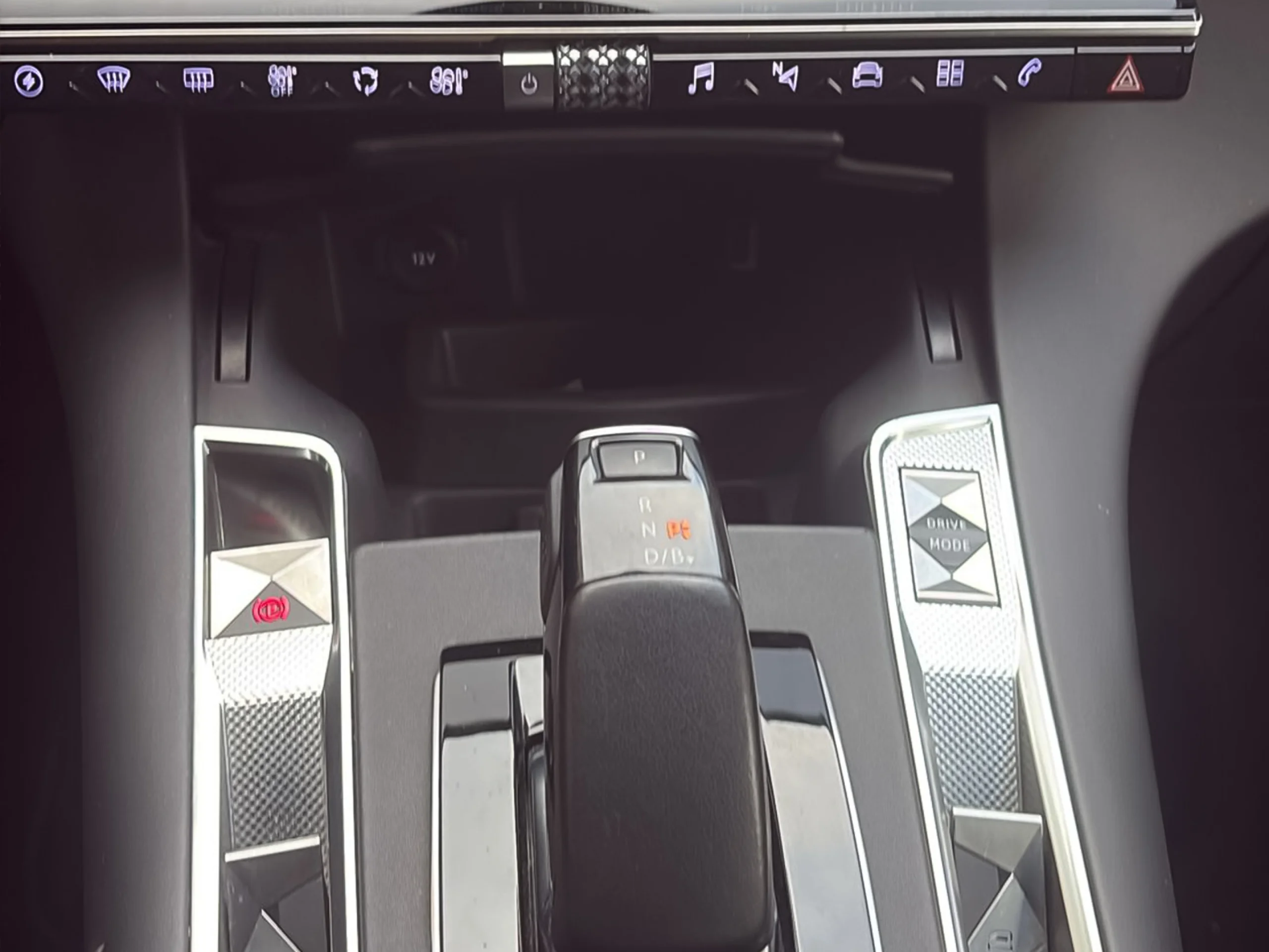 DS DS7 Crossback E-Tense 300 Grand Chic 4WD Auto 221 kW (300 CV) - Foto 6