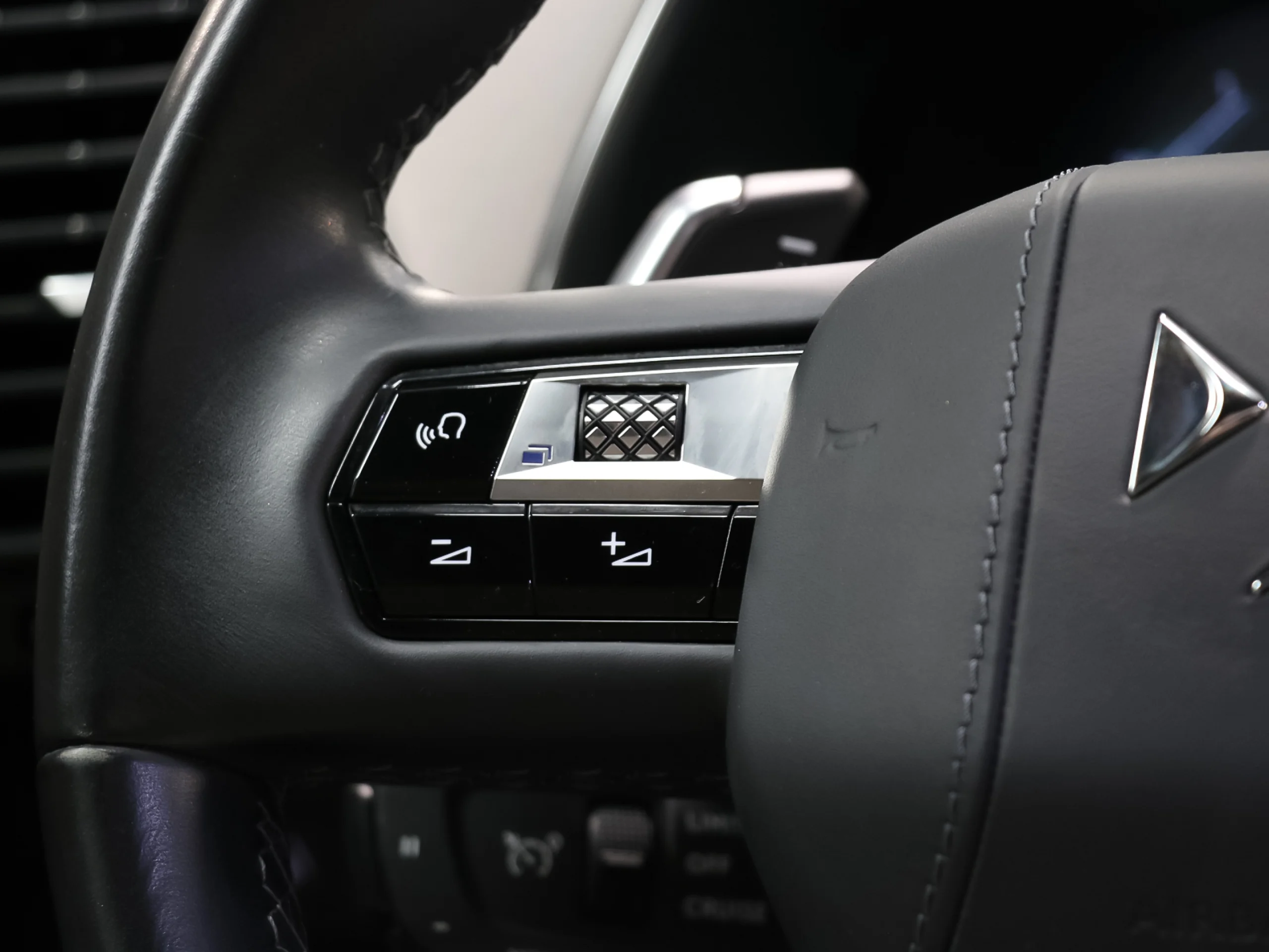 DS DS7 Crossback E-Tense 300 Grand Chic 4WD Auto 221 kW (300 CV) - Foto 29