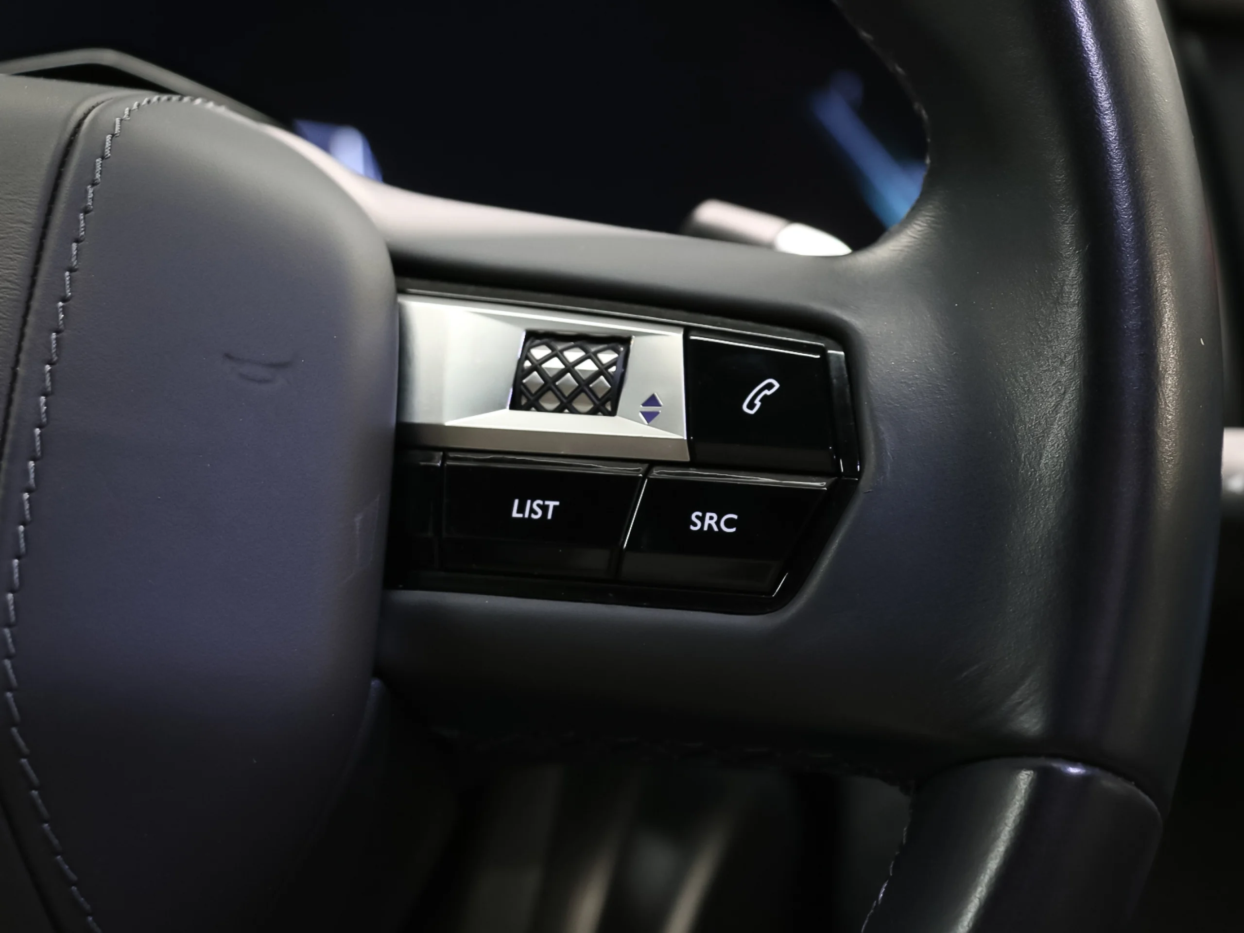 DS DS7 Crossback E-Tense 300 Grand Chic 4WD Auto 221 kW (300 CV) - Foto 30