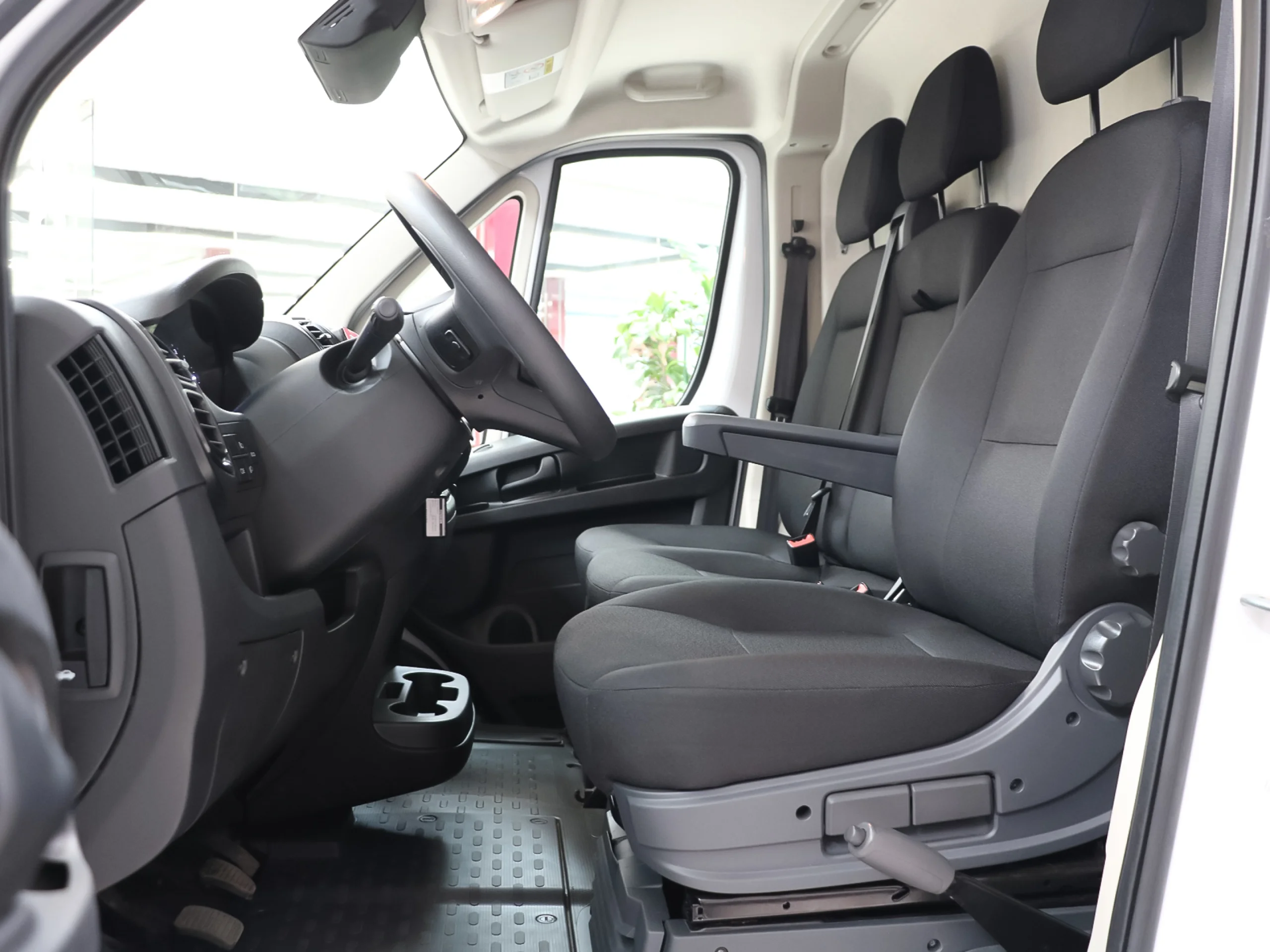 Fiat Ducato Furgon 2.2 Multijet Heavy 35 L4H2 103 kW (140 CV) - Foto 8