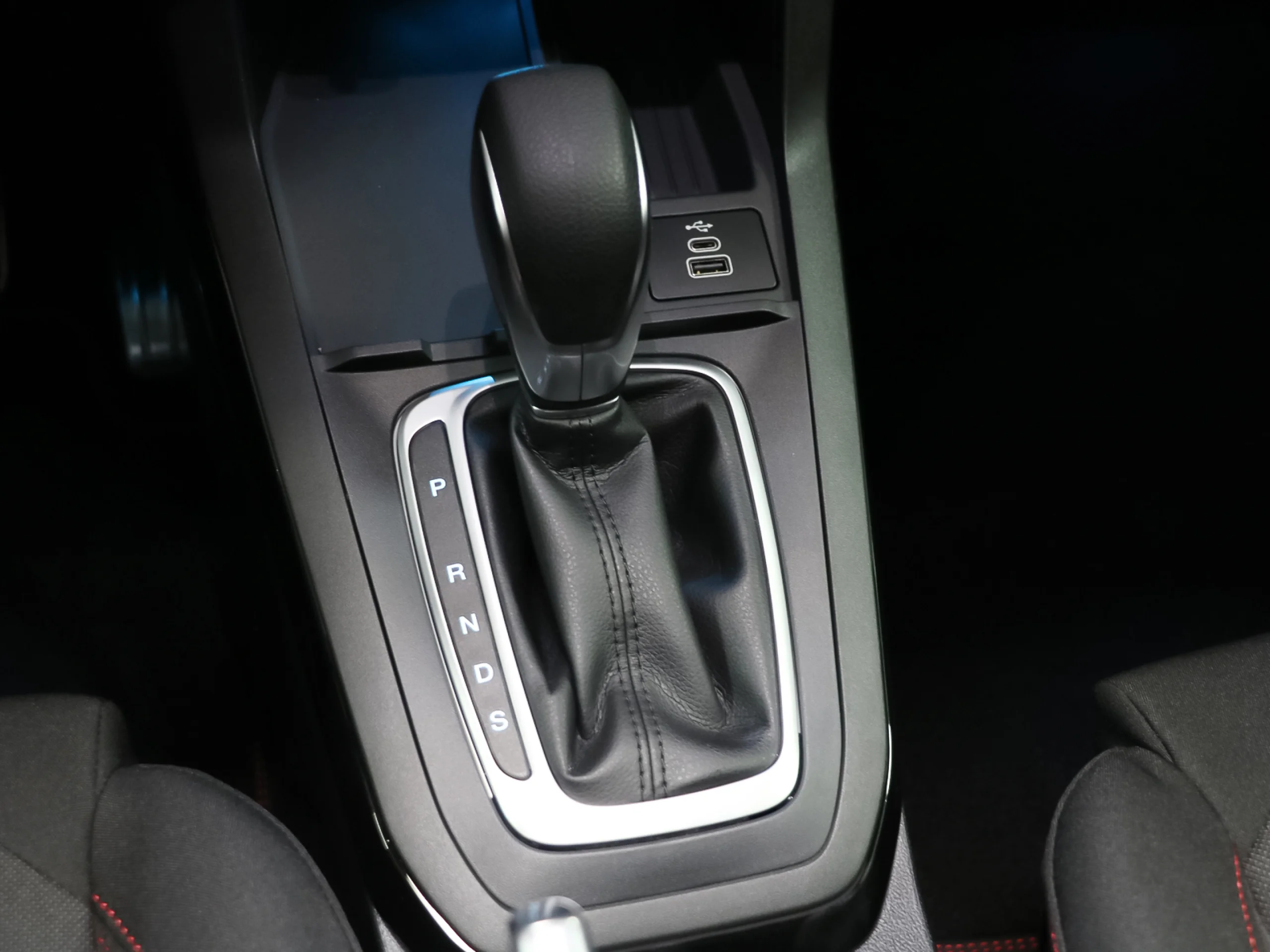 Ford Puma 1.0 EcoBoost MHEV ST-Line Auto 92 kW (125 CV) - Foto 30