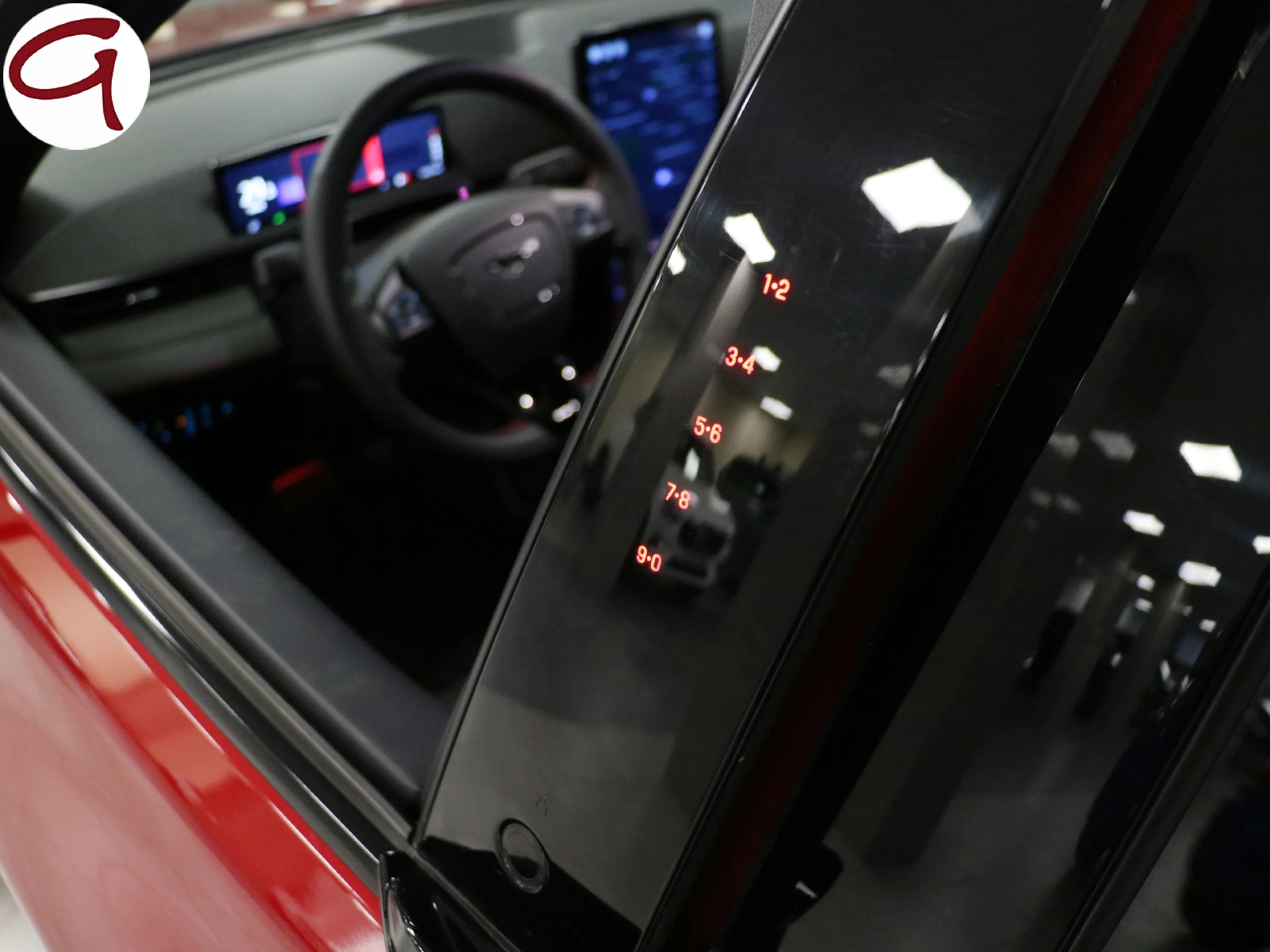 Ford Mustang Mach-E AWD Batería 98.8Kwh 258 kW (351 CV) - Foto 7