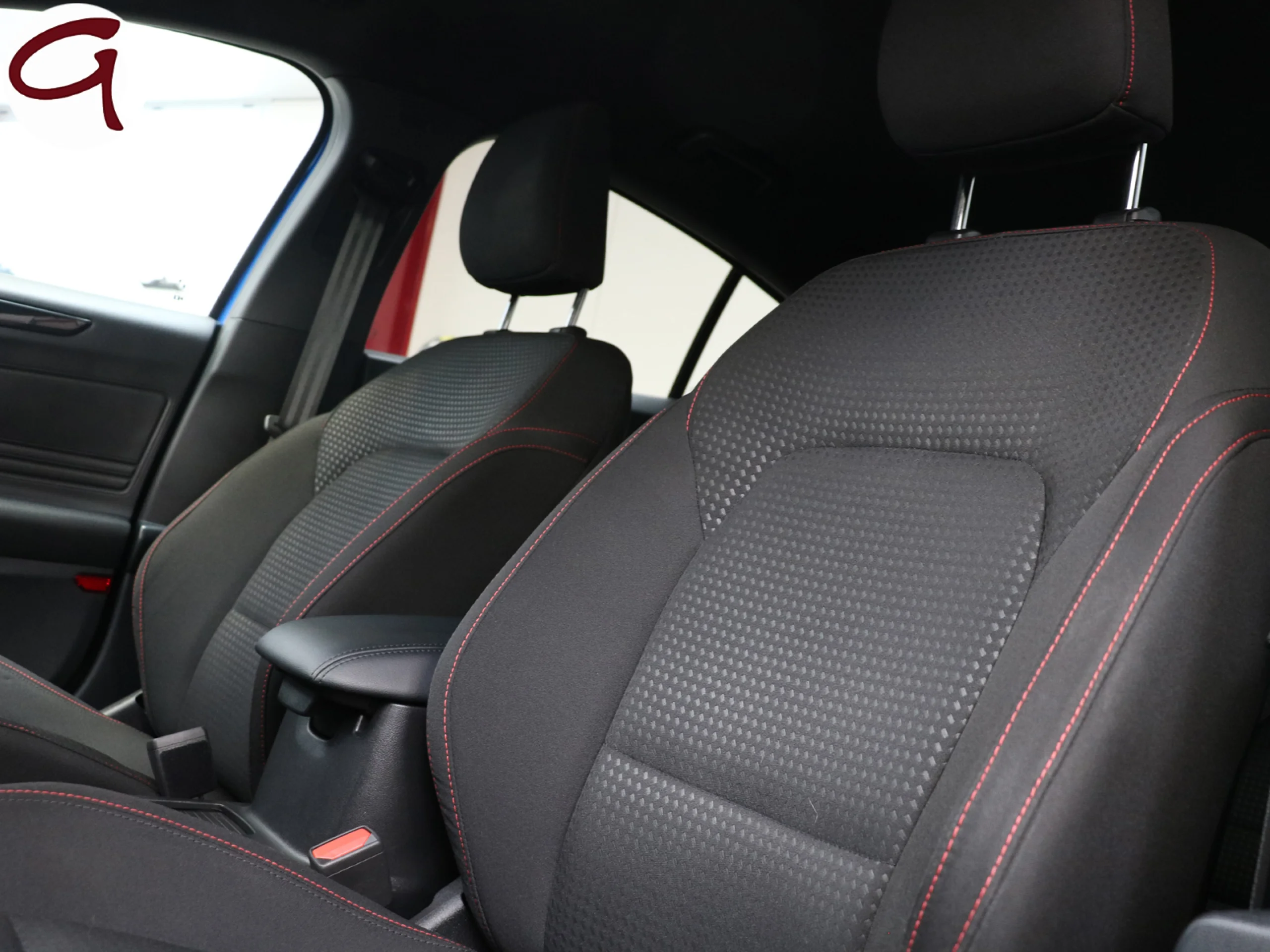 Ford Focus 1.0 Ecoboost MHEV ST-Line Auto 114 kW (155 CV) - Foto 6