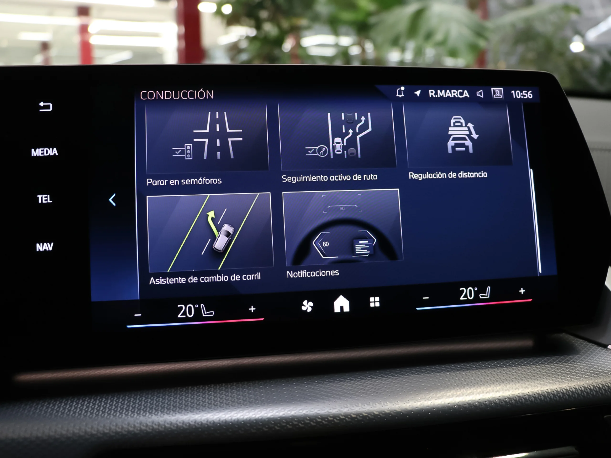 BMW IX2 eDrive20 150 kW (204 CV) - Foto 27