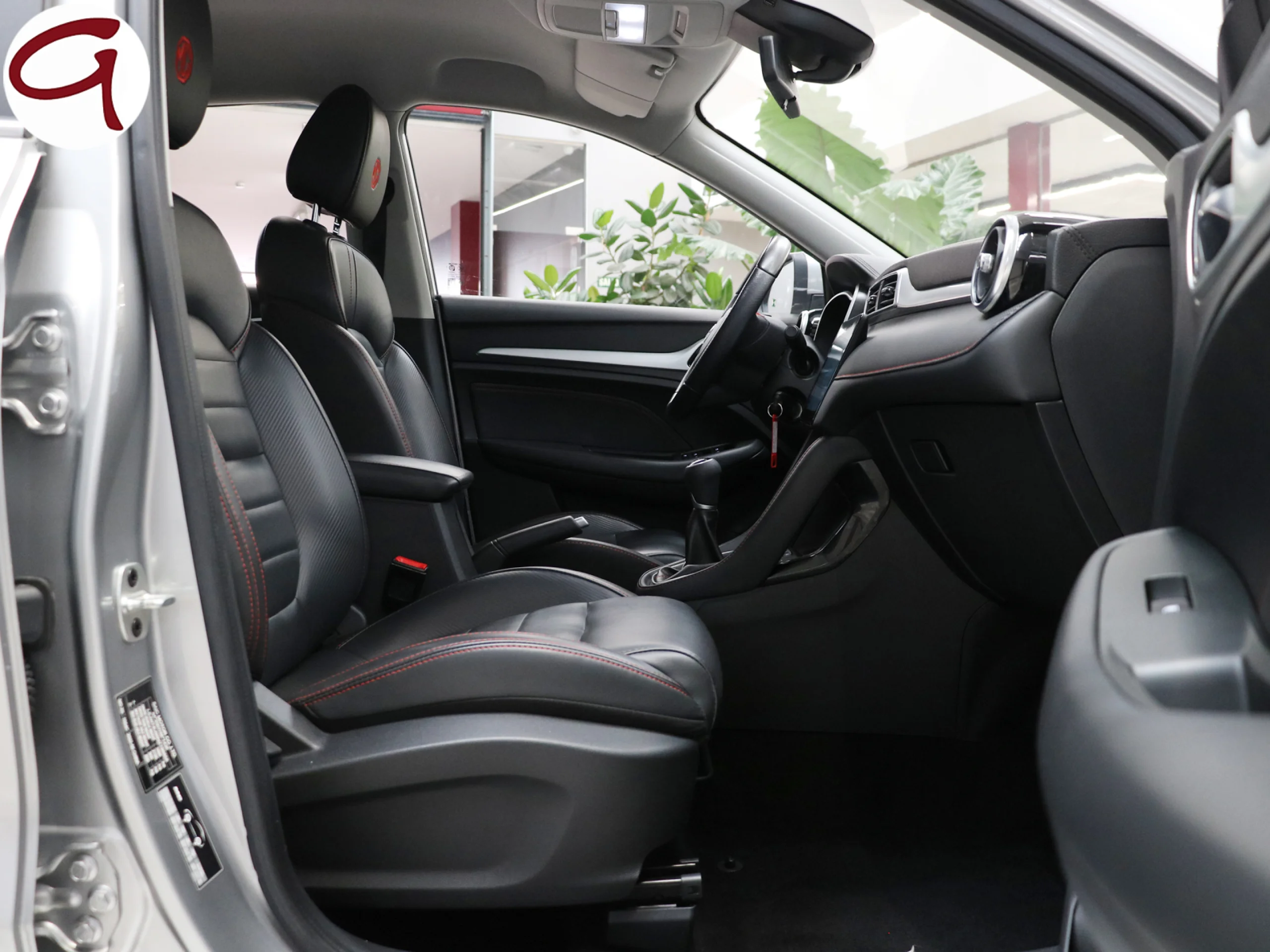 MG ZS 1.5 Luxury 78 kW (106 CV) - Foto 6