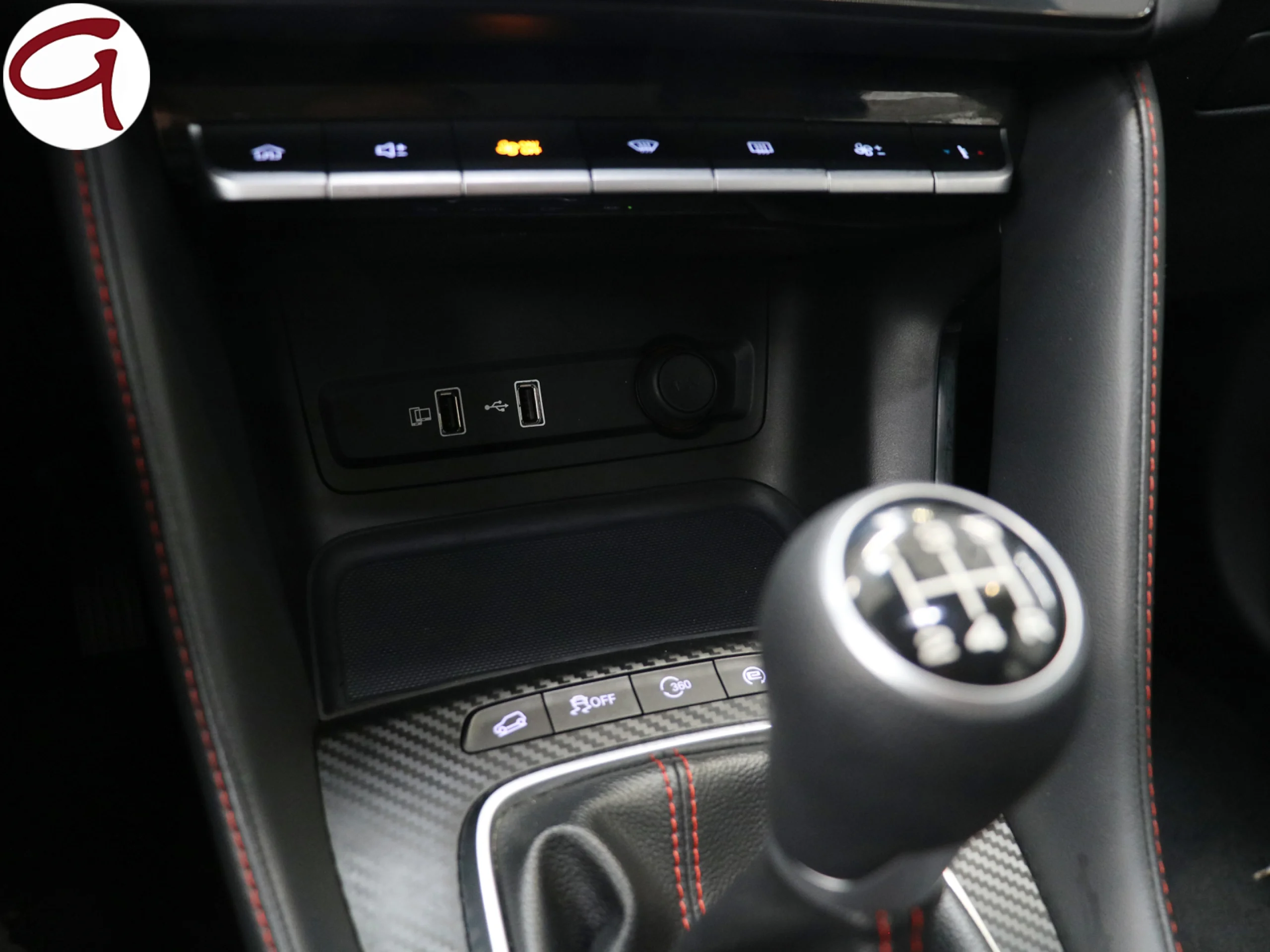 MG ZS 1.5 Luxury 78 kW (106 CV) - Foto 26