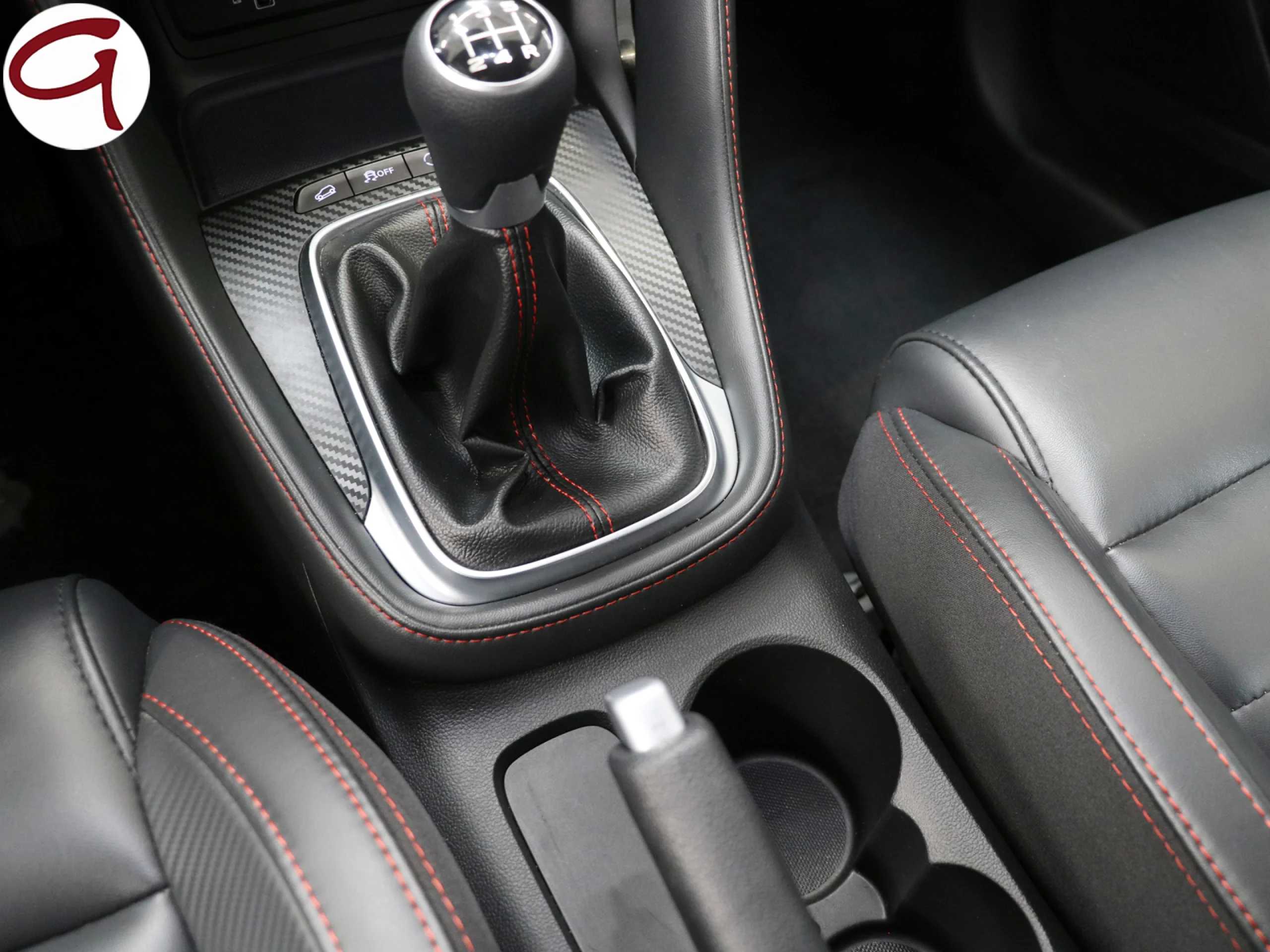 MG ZS 1.5 Luxury 78 kW (106 CV) - Foto 28