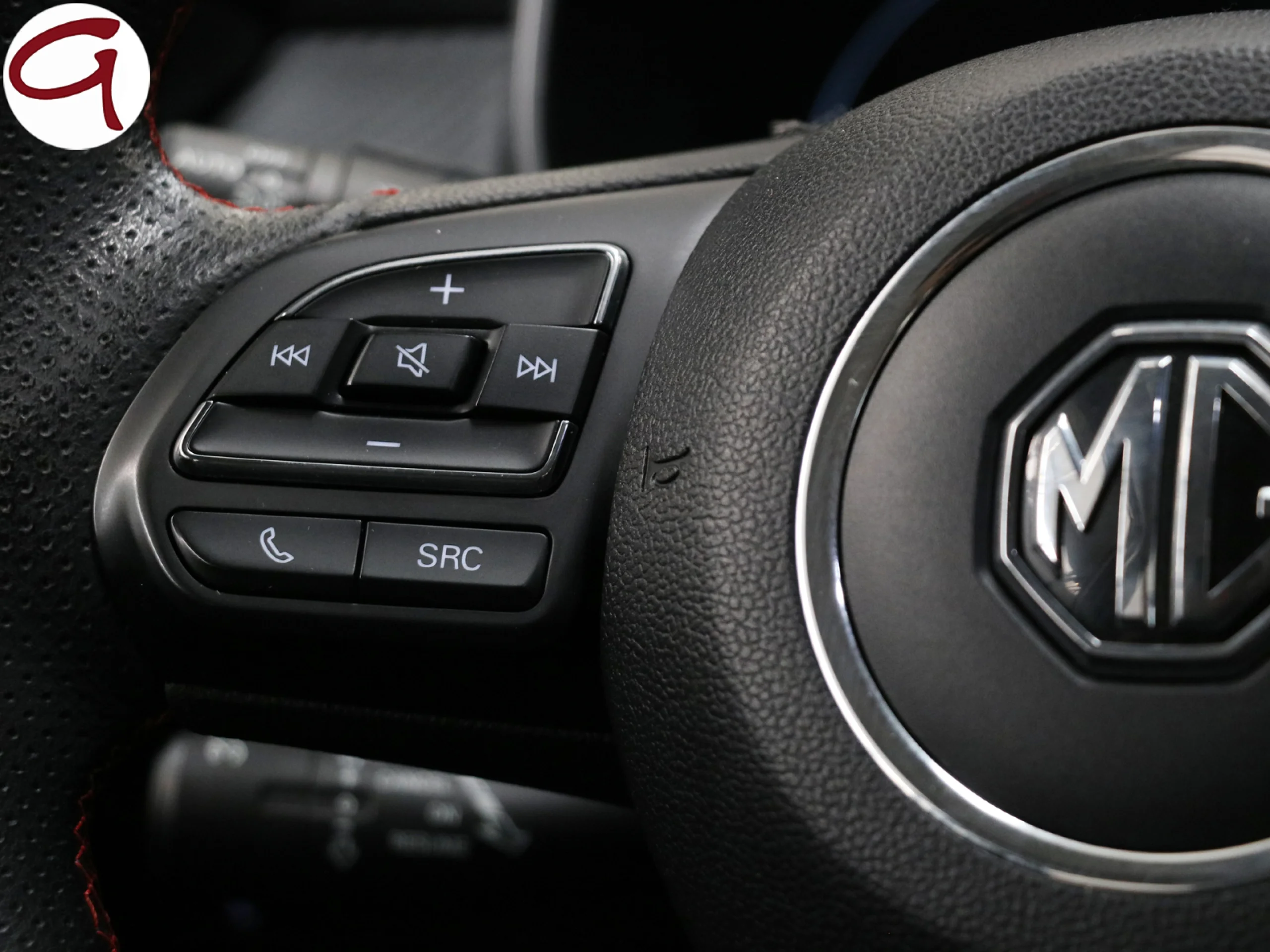 MG ZS 1.5 Luxury 78 kW (106 CV) - Foto 31