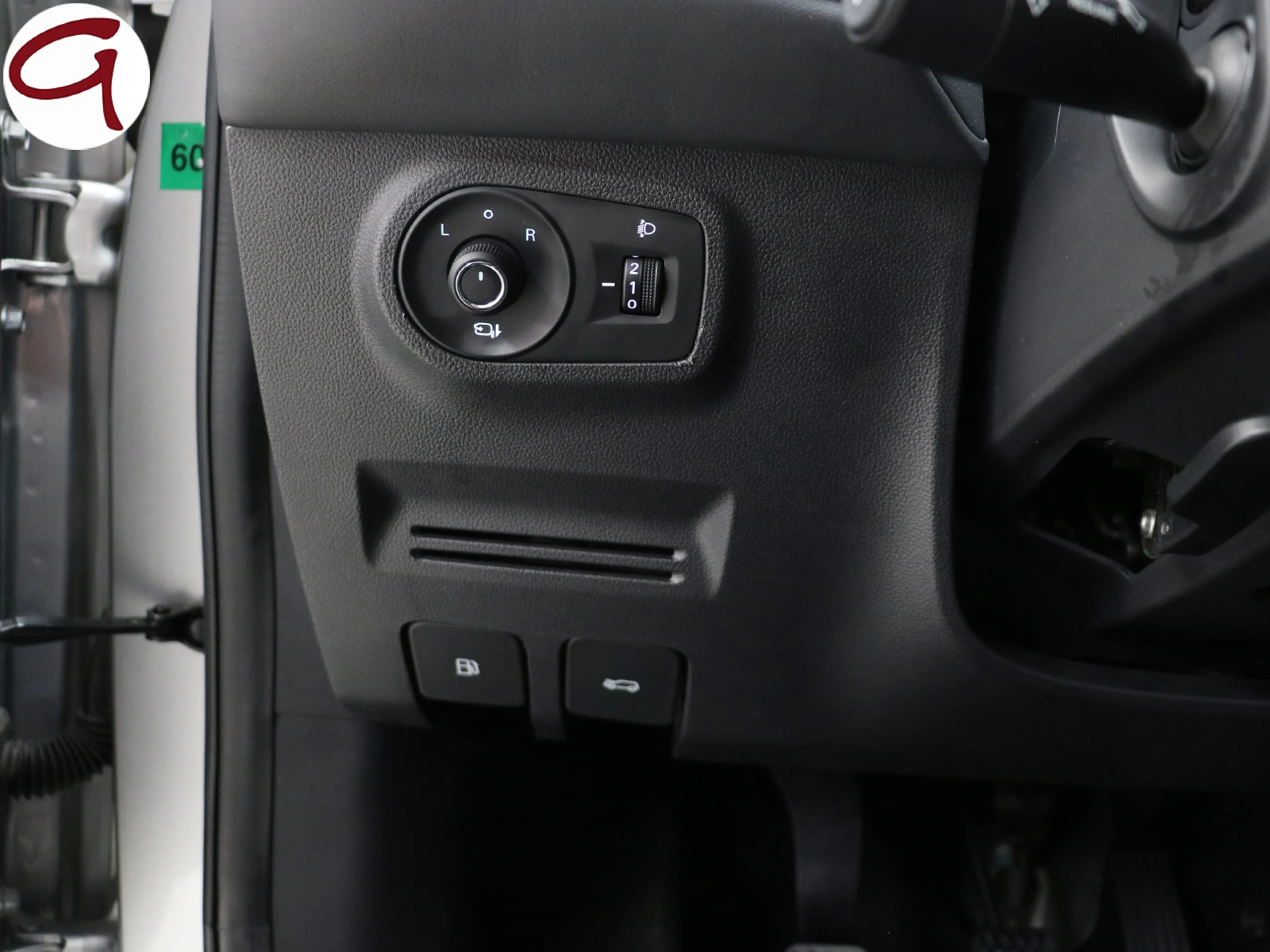 MG ZS 1.5 Luxury 78 kW (106 CV) - Foto 38