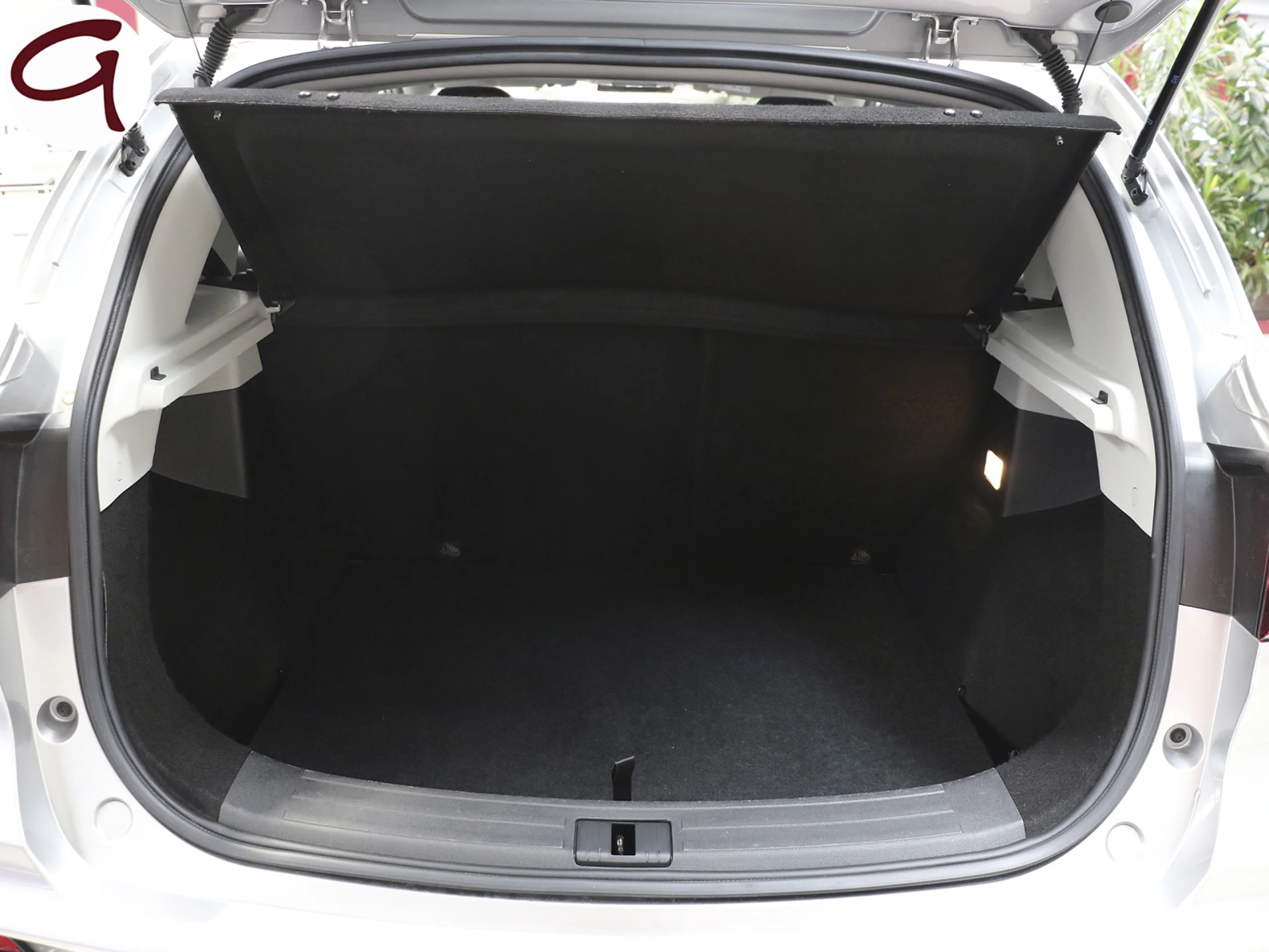 MG ZS 1.5 Luxury 78 kW (106 CV) - Foto 43