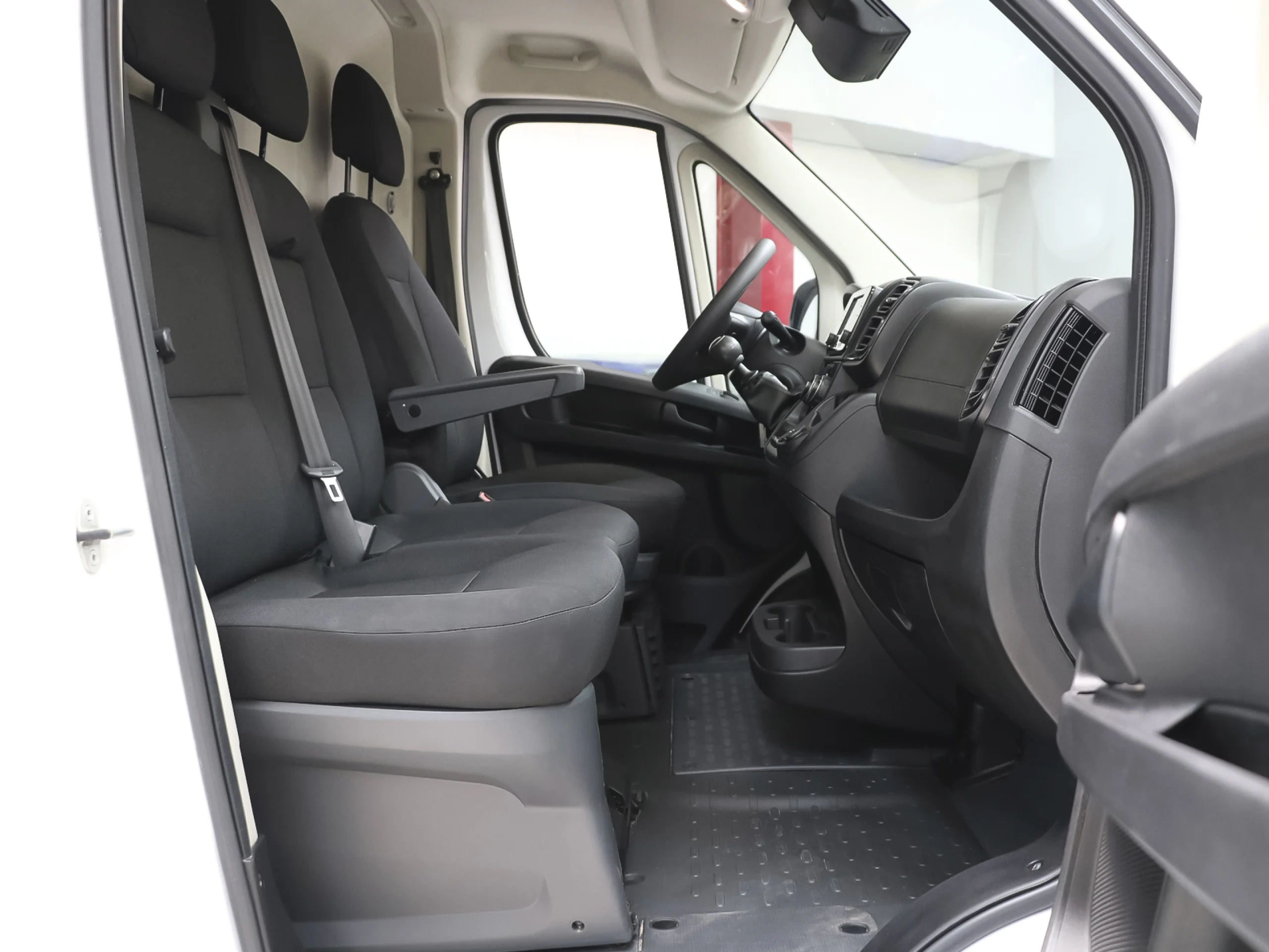 Fiat Ducato Furgon 2.2 Multijet Heavy 35 L4H2 103 kW (140 CV) - Foto 5