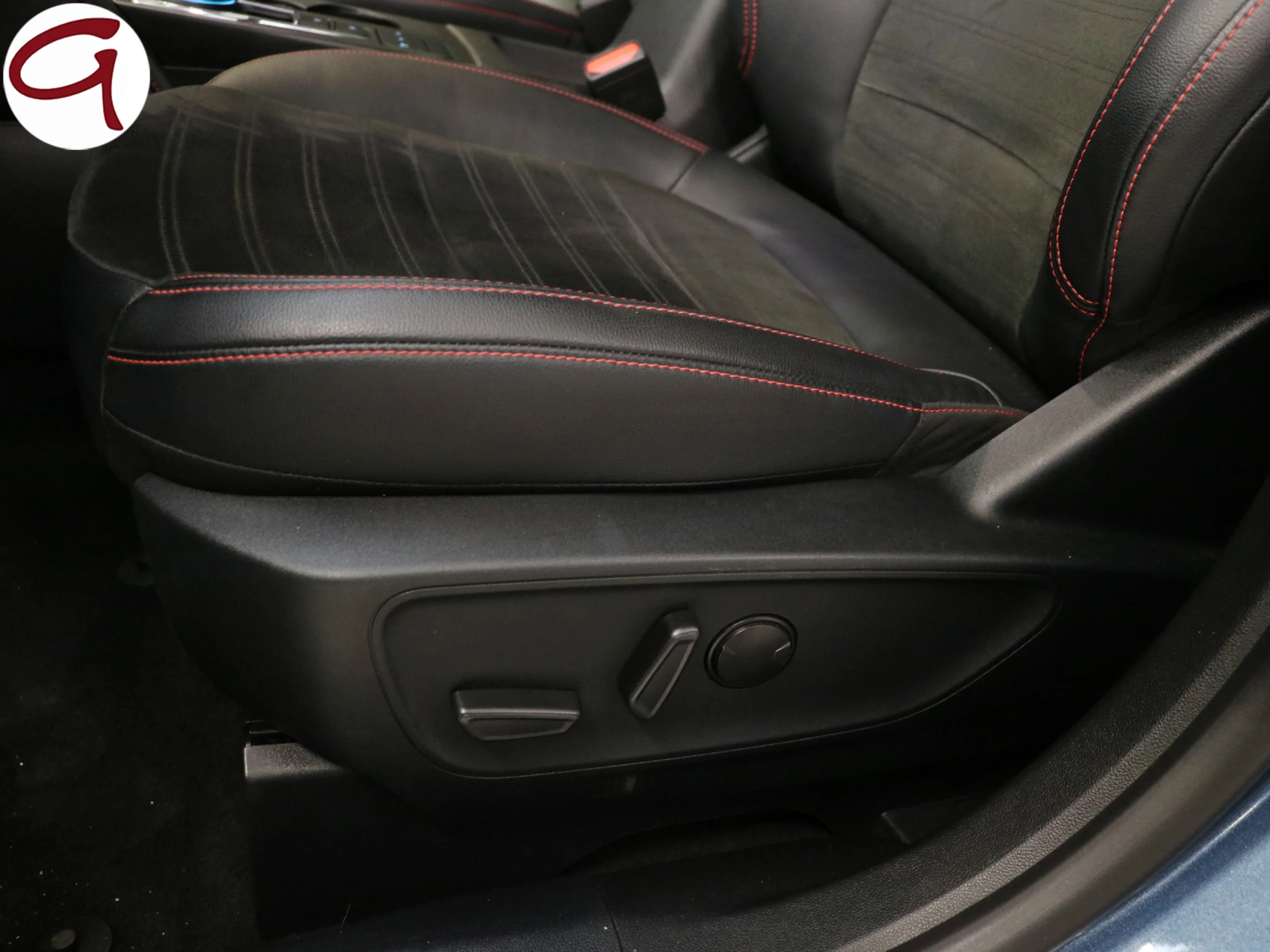 Ford Kuga 2.5 Duratec PHEV ST-Line X Auto 165 kW (225 CV) - Foto 7