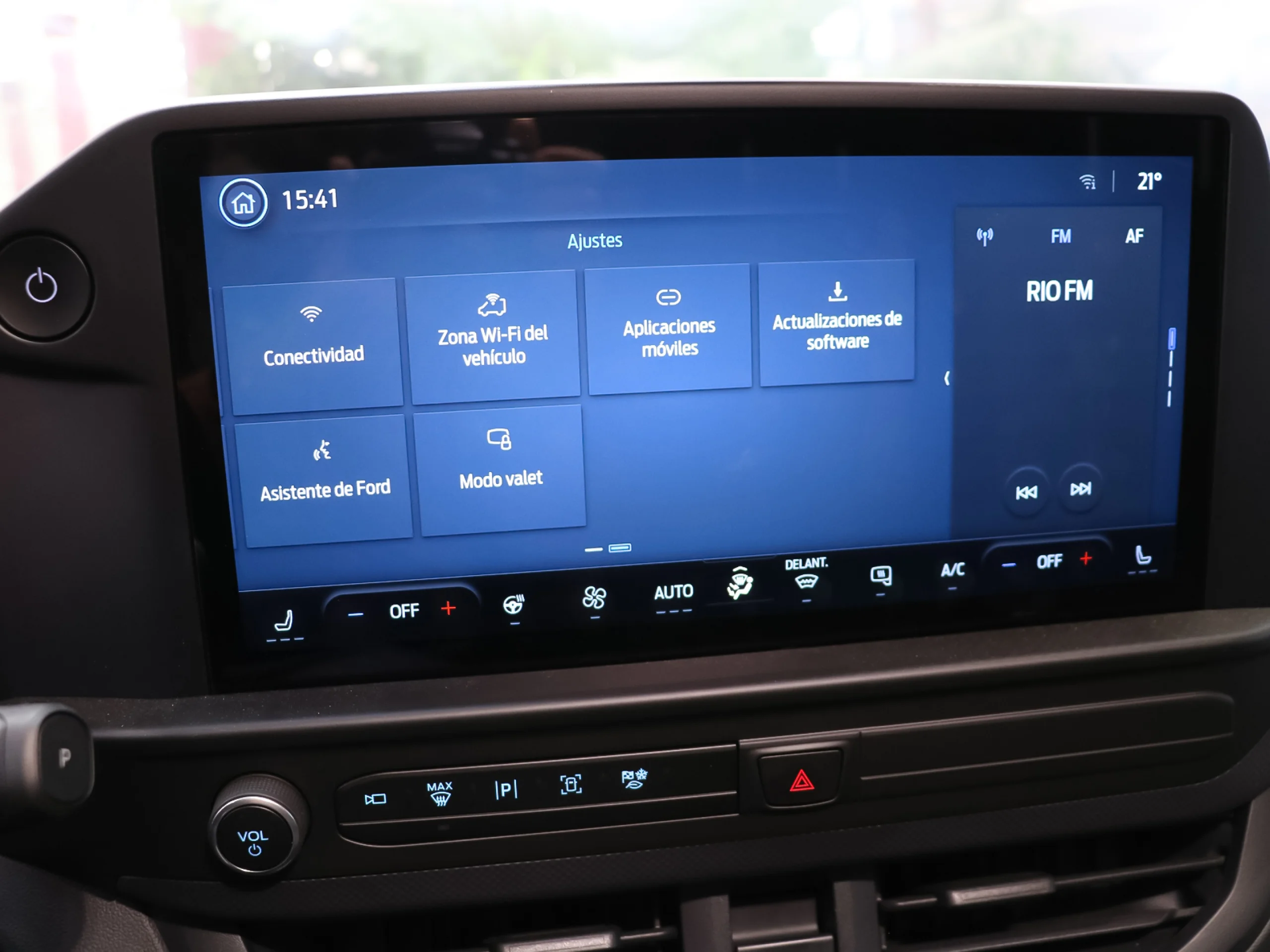 Ford Transit Custom Furgon BEV 320 L2 Trend 64kWh 100 kW (136 CV) - Foto 19