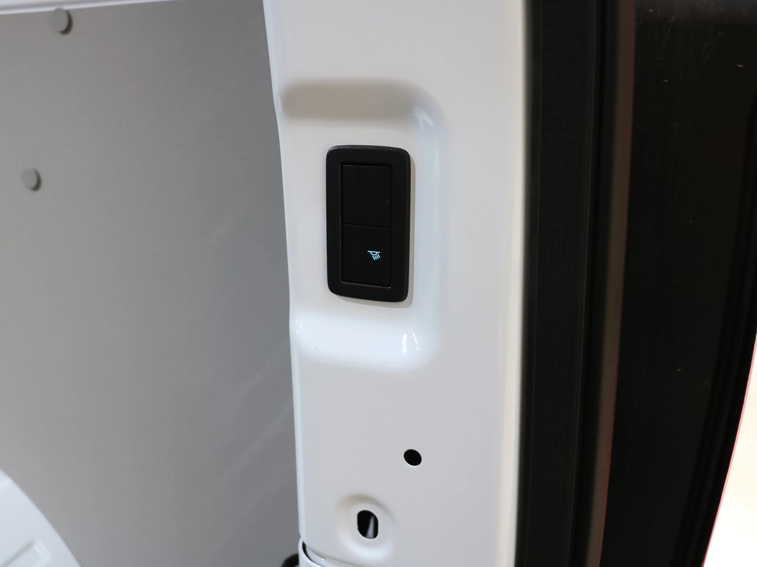 Ford Transit Custom Furgon BEV 320 L2 Trend 64kWh 100 kW (136 CV) - Foto 41