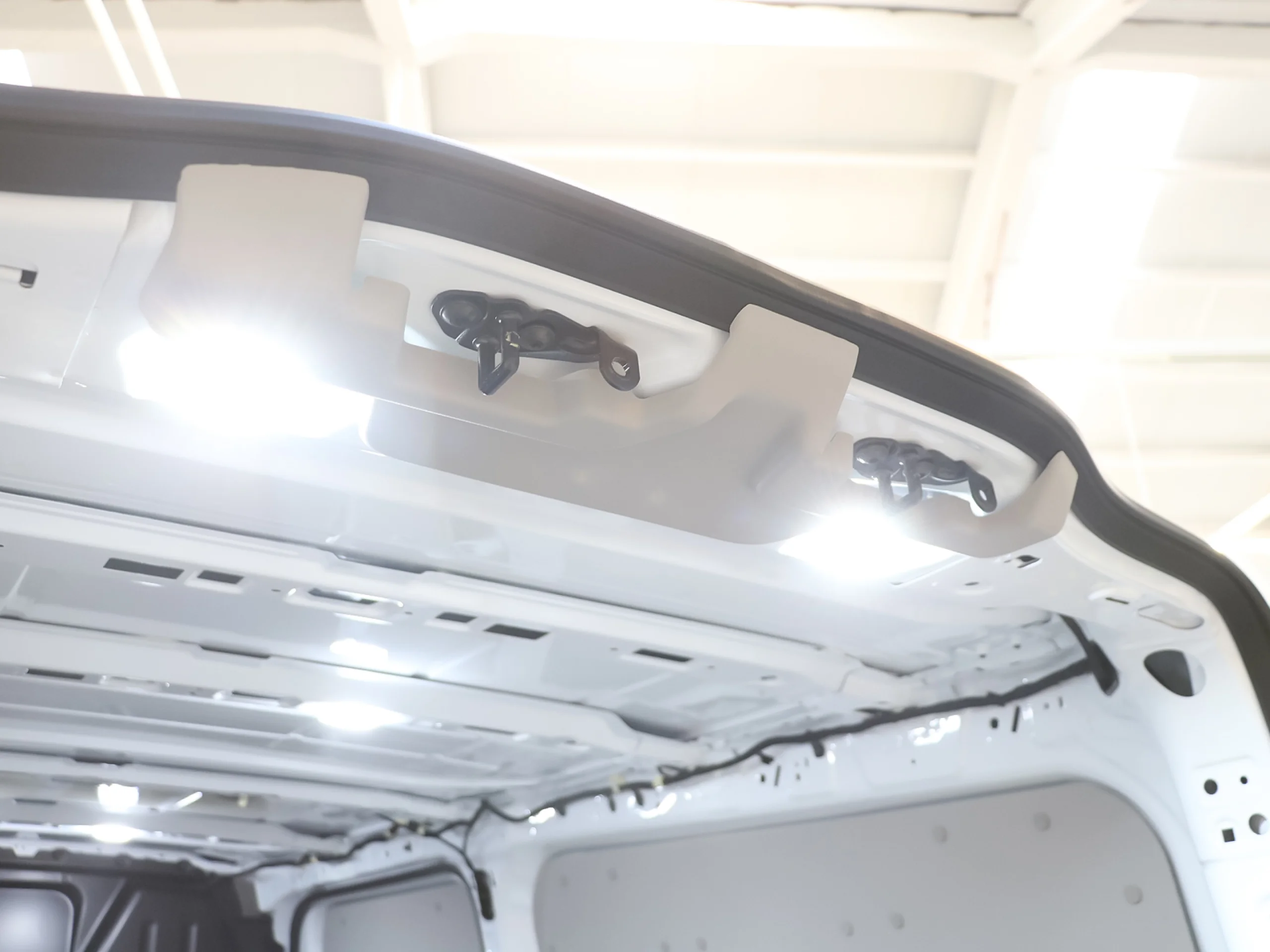 Ford Transit Custom Furgon BEV 320 L2 Trend 64kWh 100 kW (136 CV) - Foto 42