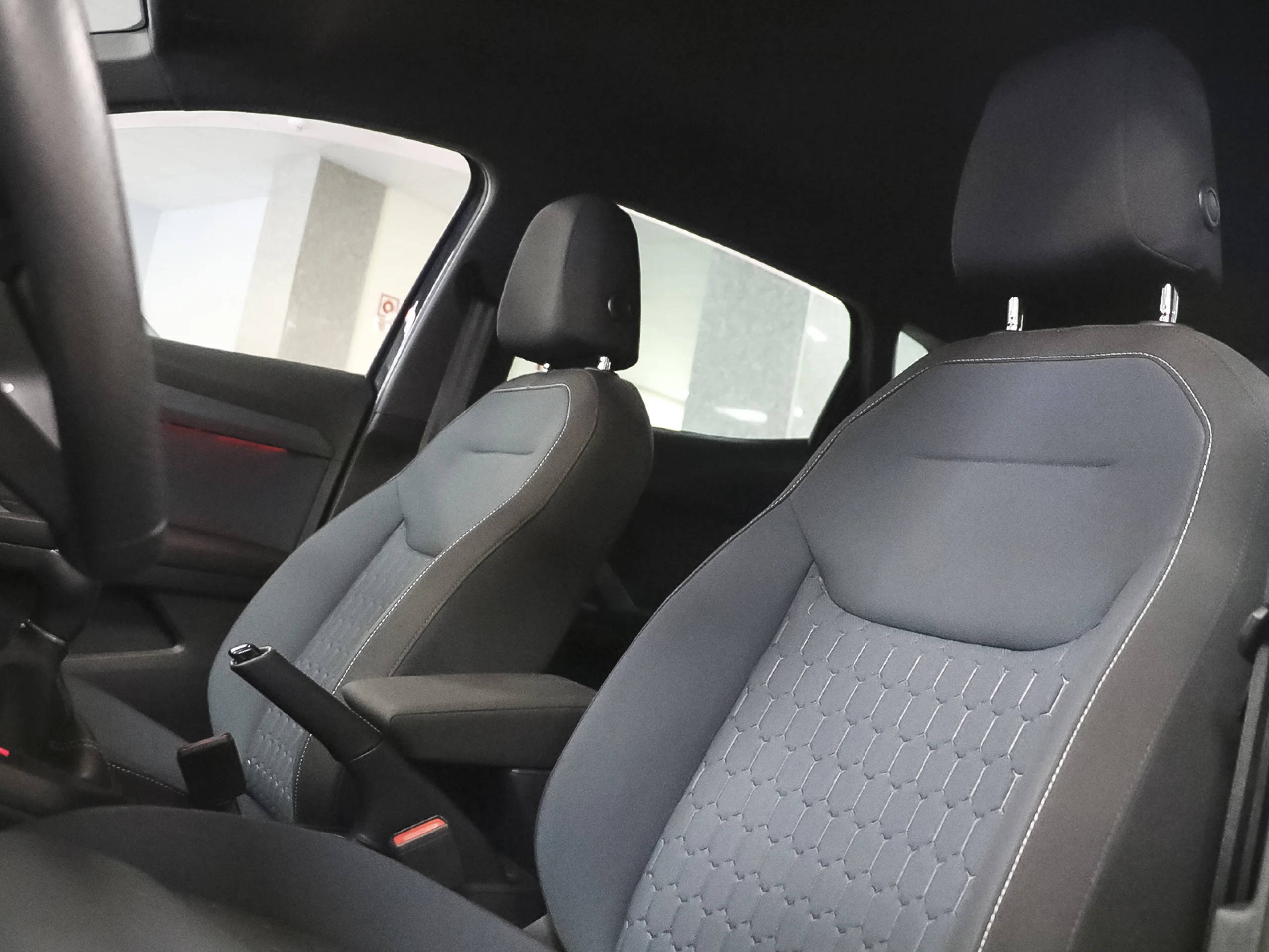 SEAT Ibiza 1.0 TSI Style Plus 85 kW (115 CV) - Foto 5