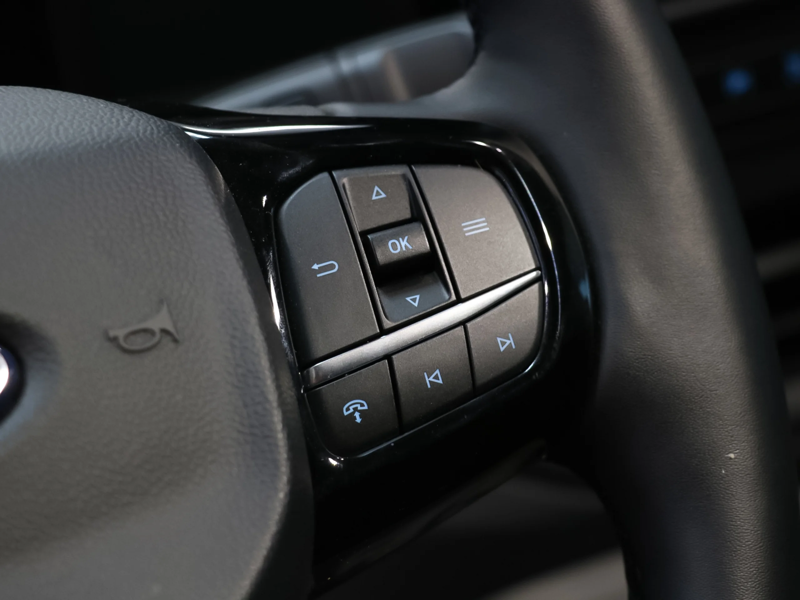 Ford Transit Custom Furgon BEV 320 L2 Trend 64kWh 100 kW (136 CV) - Foto 9