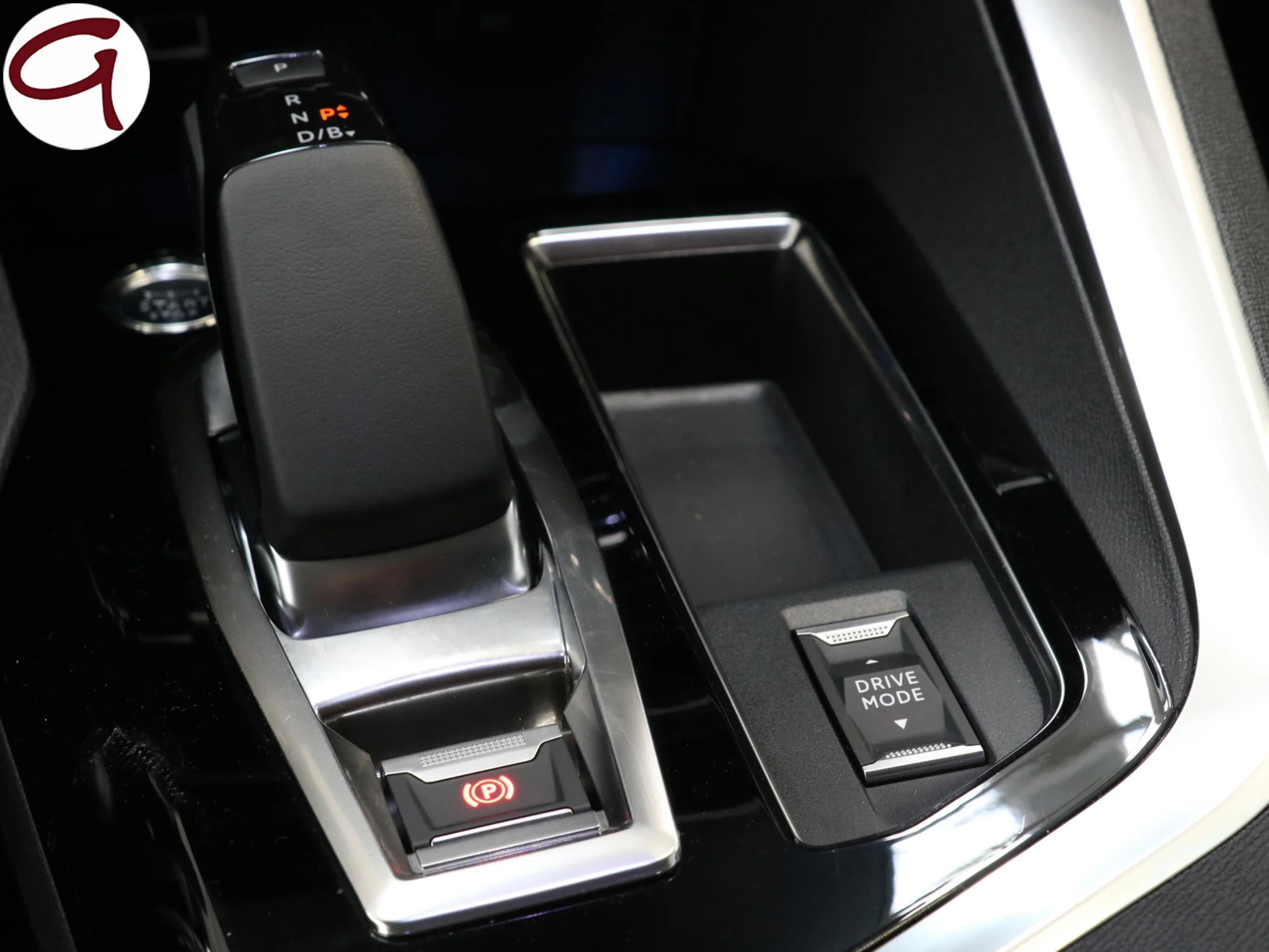 Peugeot 3008 Hybrid 225 Allure Pack e-EAT8 165 kW (225 CV) - Foto 22