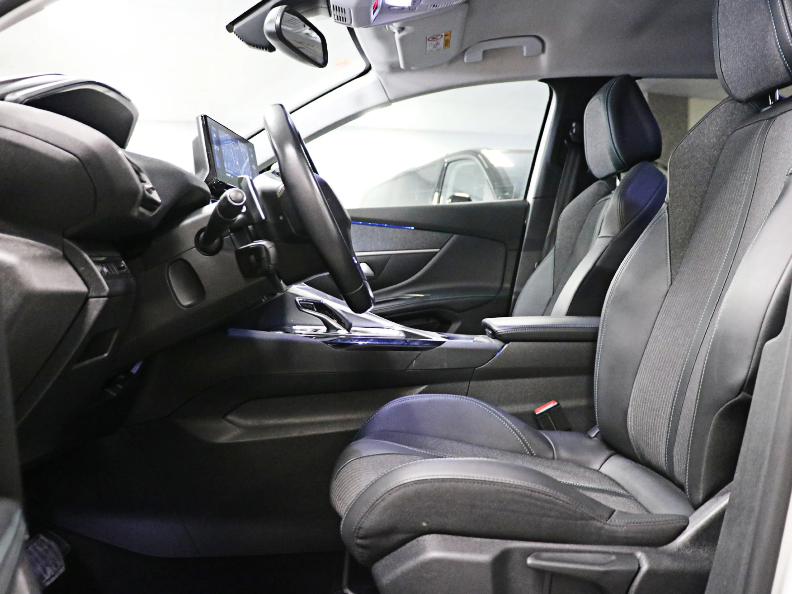 Peugeot 5008 PureTech 130 Allure Pack EAT8 96 kW (130 CV) - Foto 7