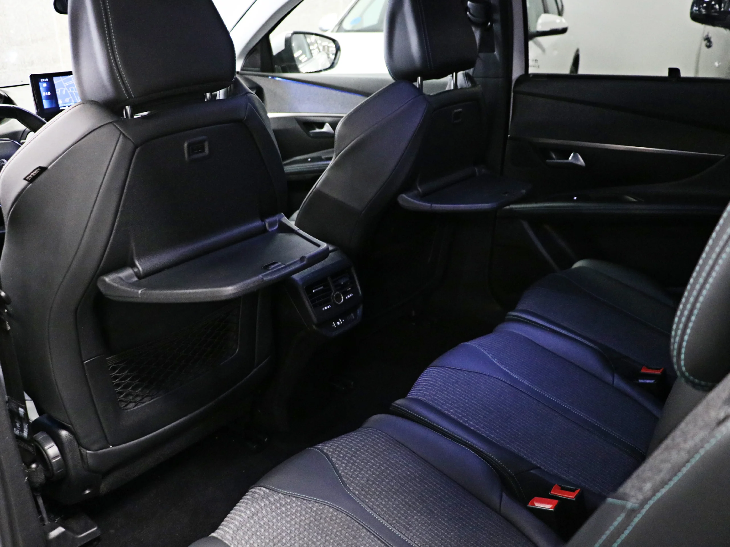 Peugeot 5008 PureTech 130 Allure Pack EAT8 96 kW (130 CV) - Foto 9