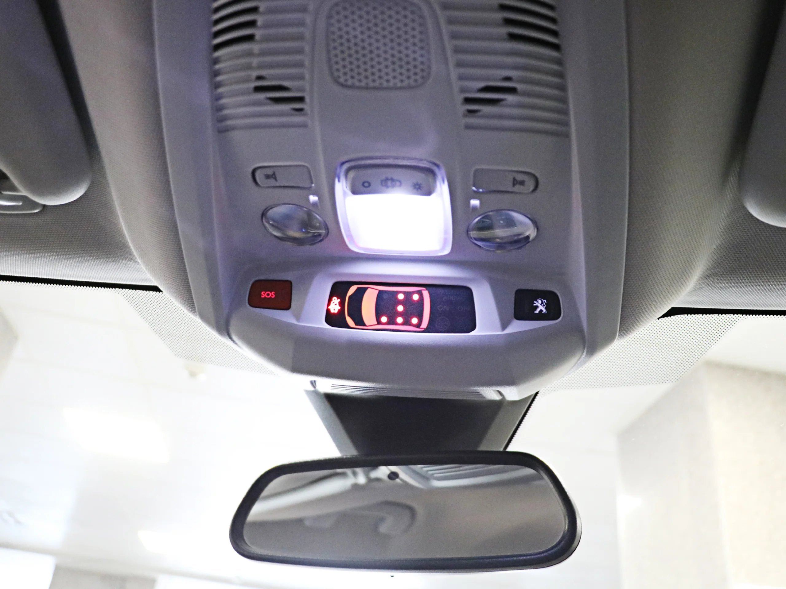 Peugeot 5008 PureTech 130 Allure Pack EAT8 96 kW (130 CV) - Foto 25