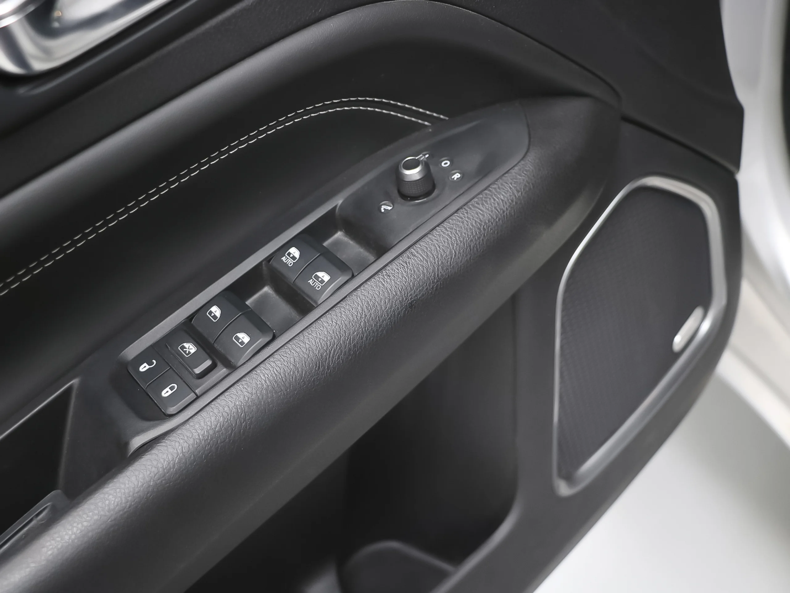 Jeep Compass 1.3 PHEV S 4Xe AT 177 kW (240 CV) - Foto 34