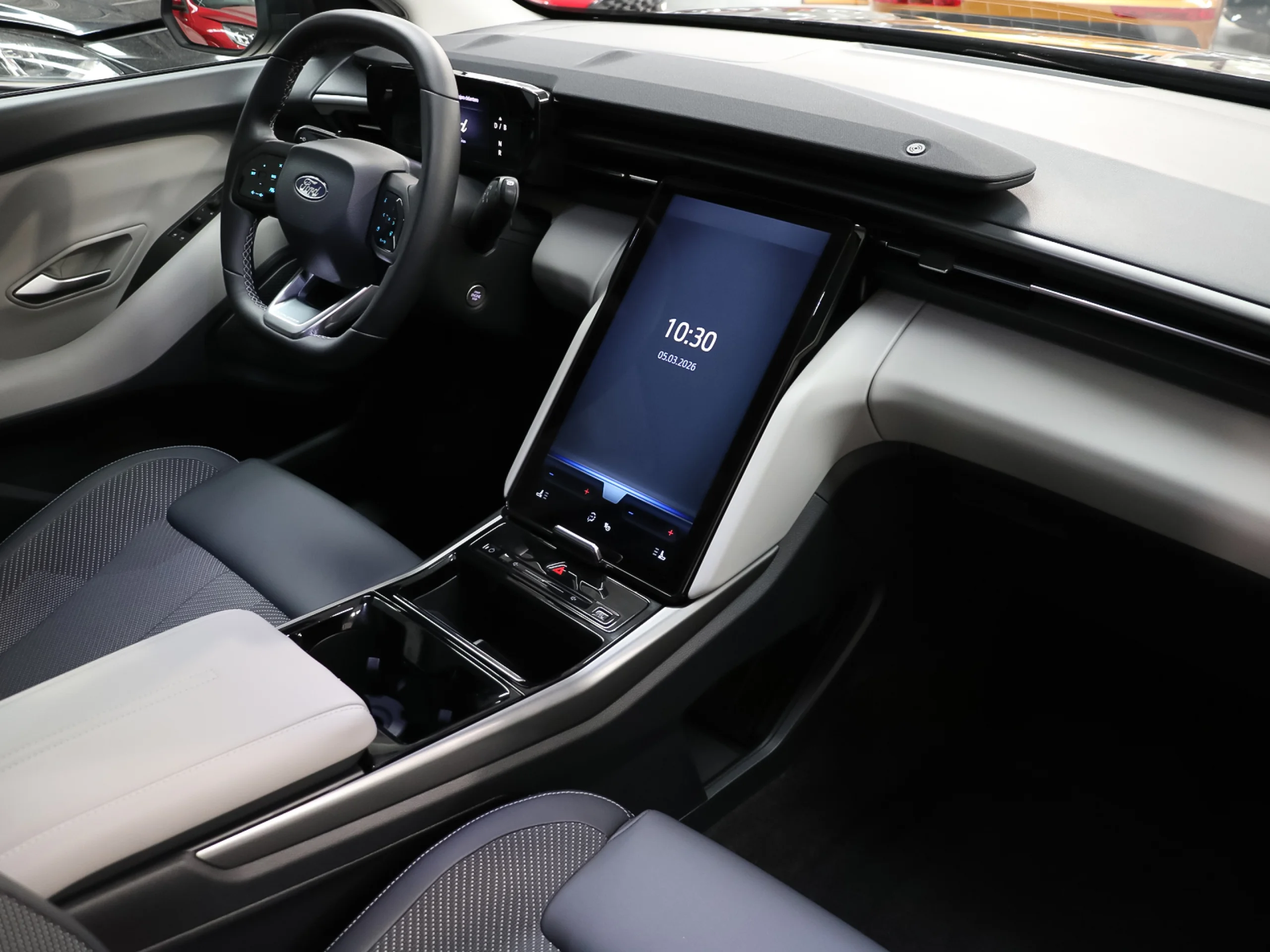 Ford Explorer CX740S Rango Extendido RWD 77kWh 210 kW (286 CV) - Foto 4